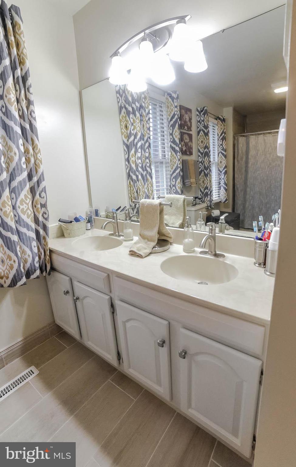 FOXHALL ESTATES - Residential