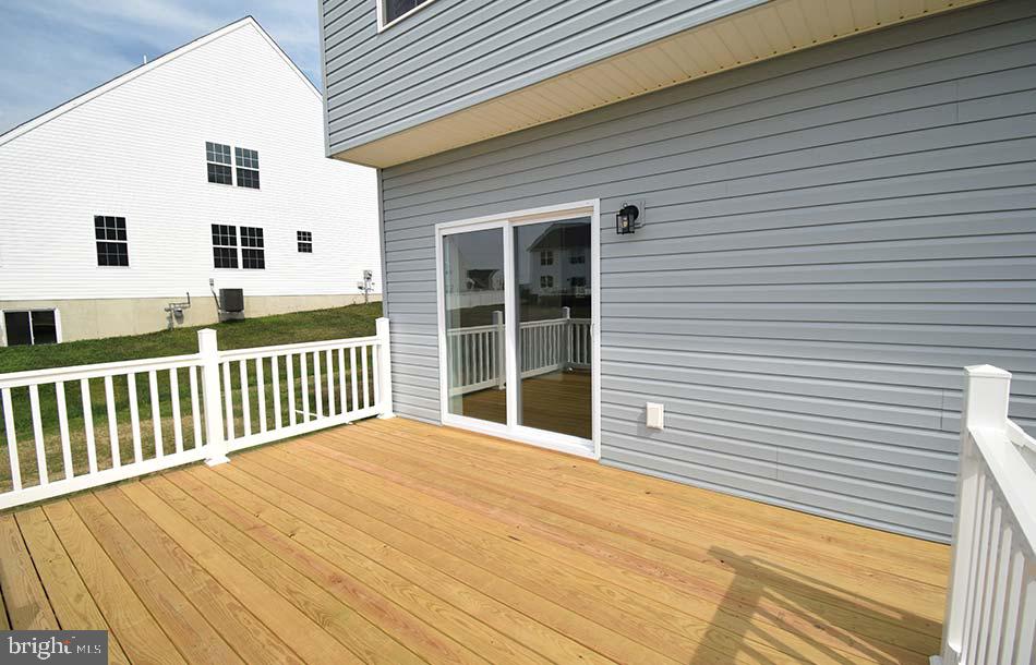 MCINTOSH FARMS - Residential