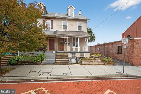 341 E WALNUT STREET LANCASTER PA 17602