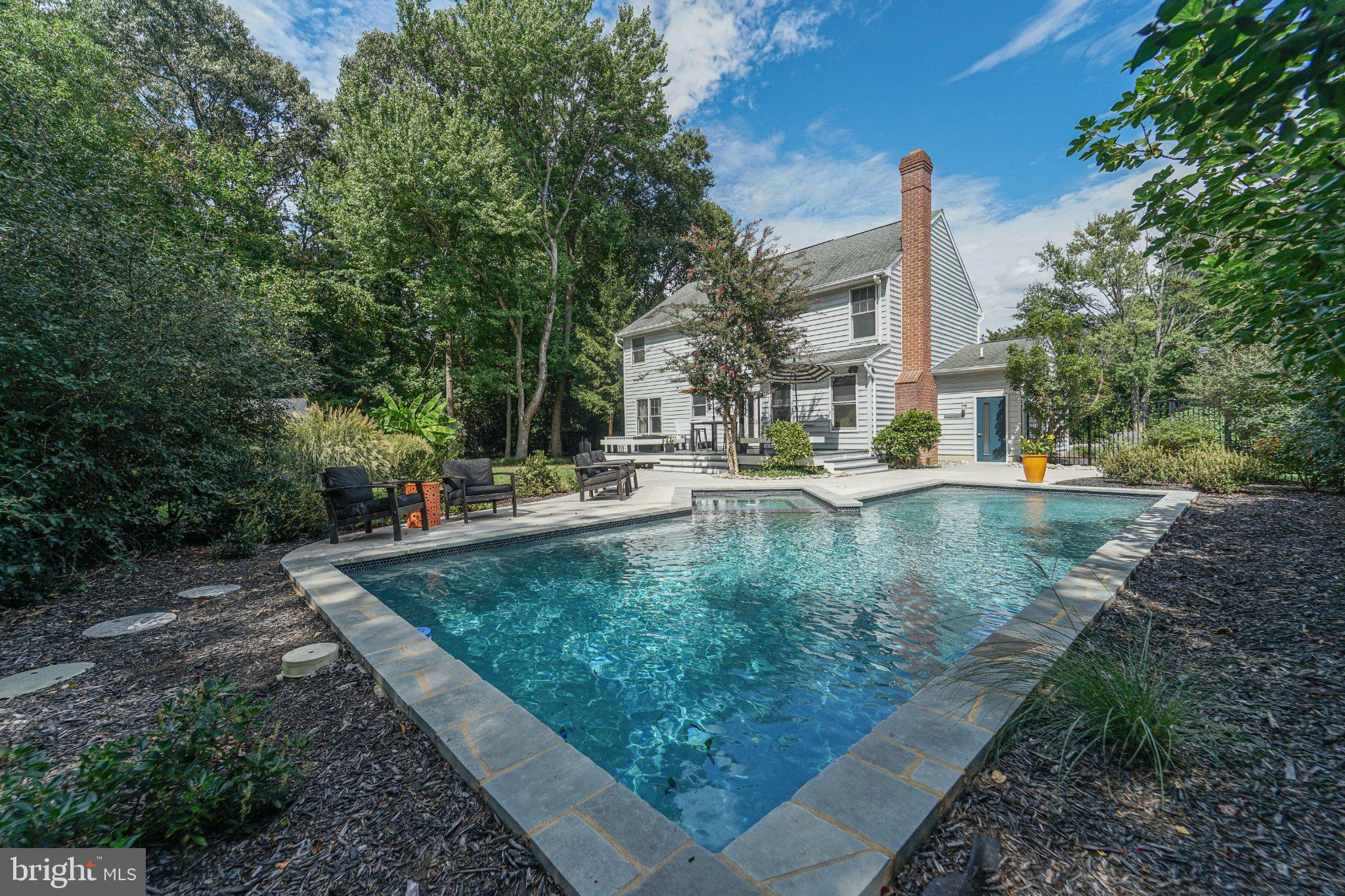 1422 BAY HEAD ROAD
