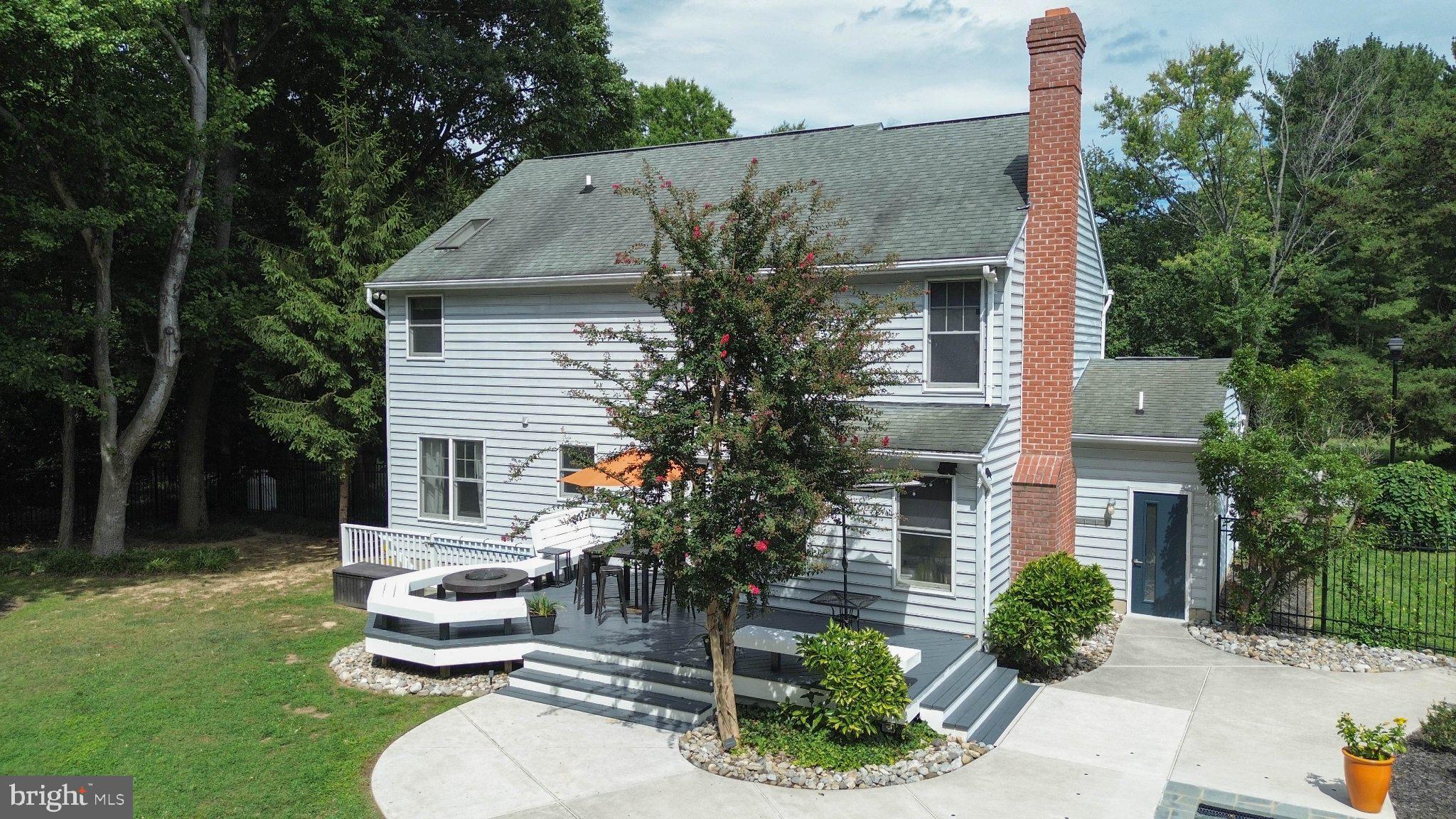 1422 BAY HEAD ROAD