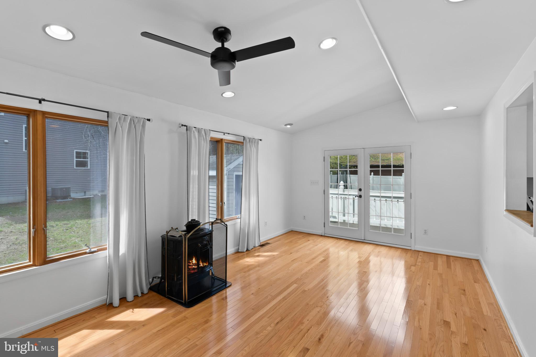 NORTH SELBY - Residential