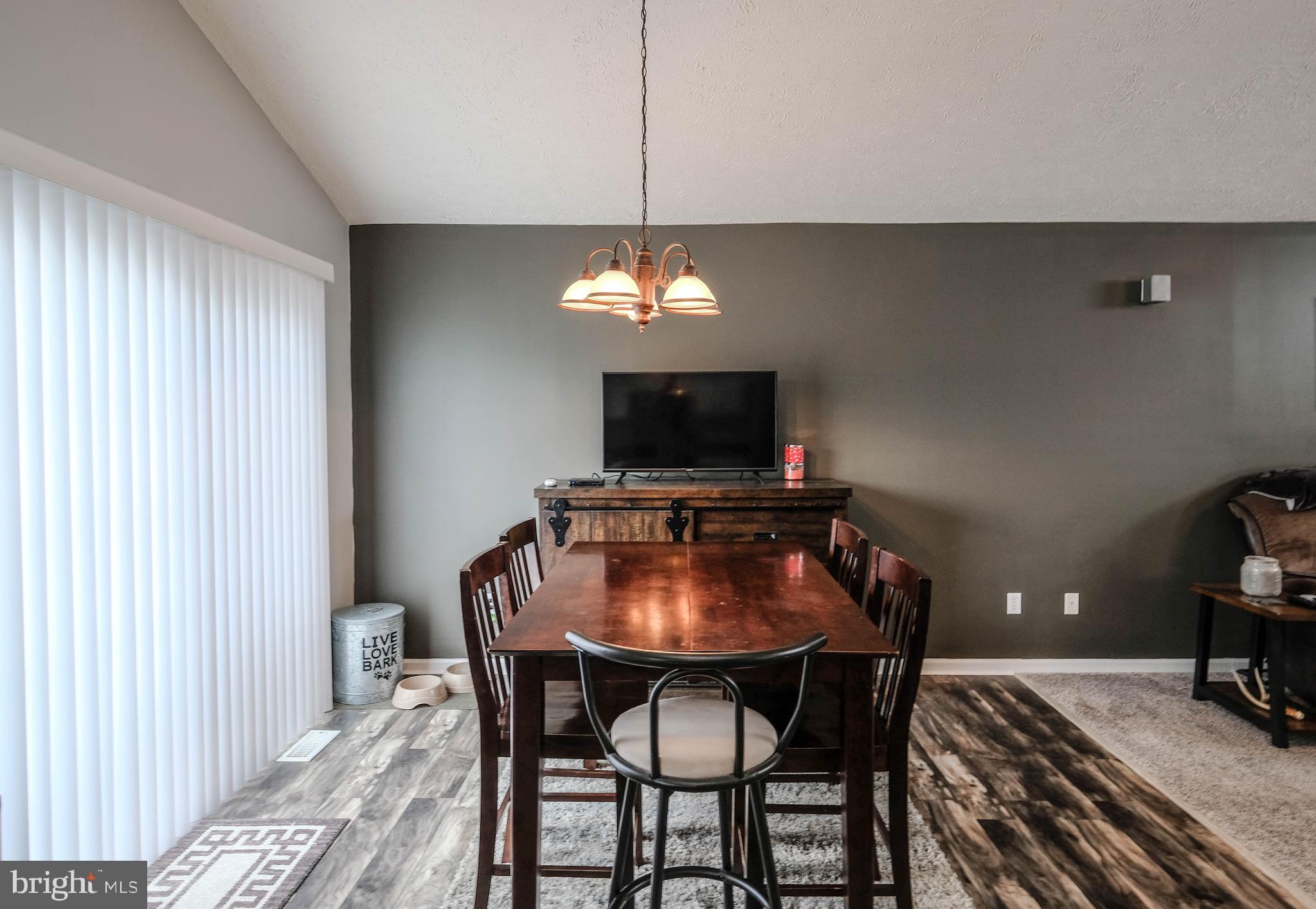 ELIZABETH STATION - Residential