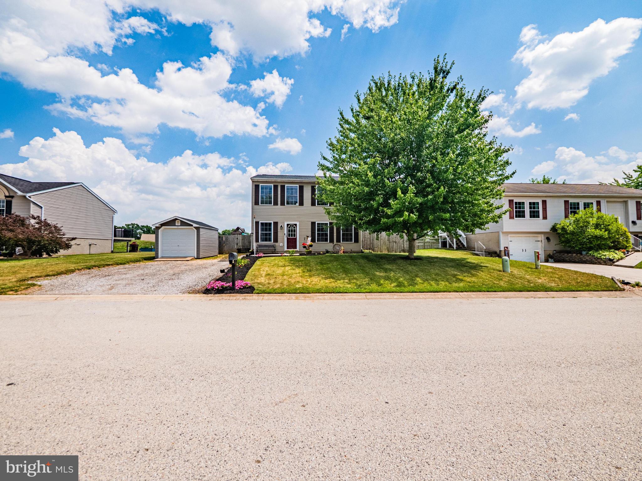 13 BONNIEFIELD CIRCLE