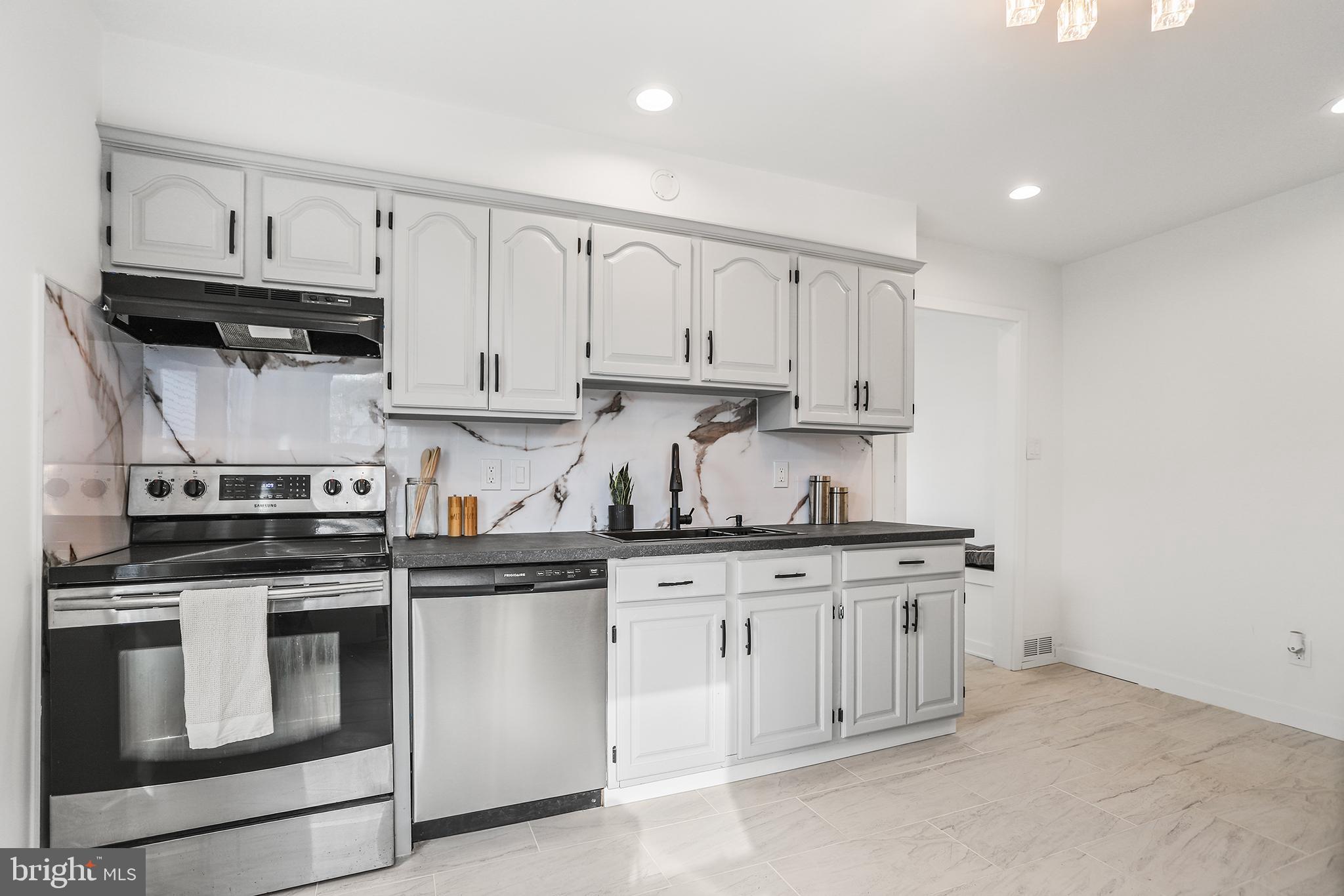 TWIN OAKS - Residential