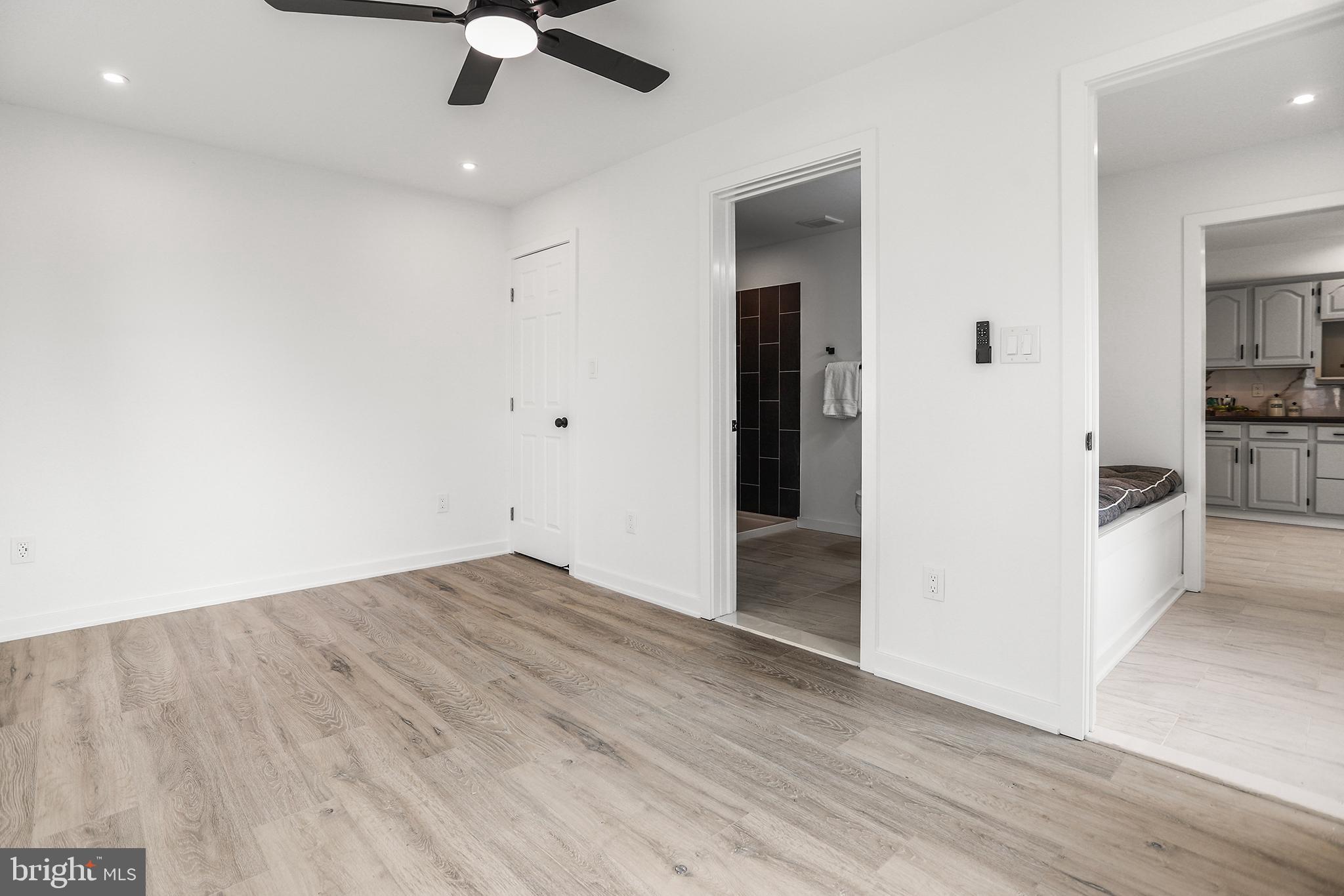 TWIN OAKS - Residential