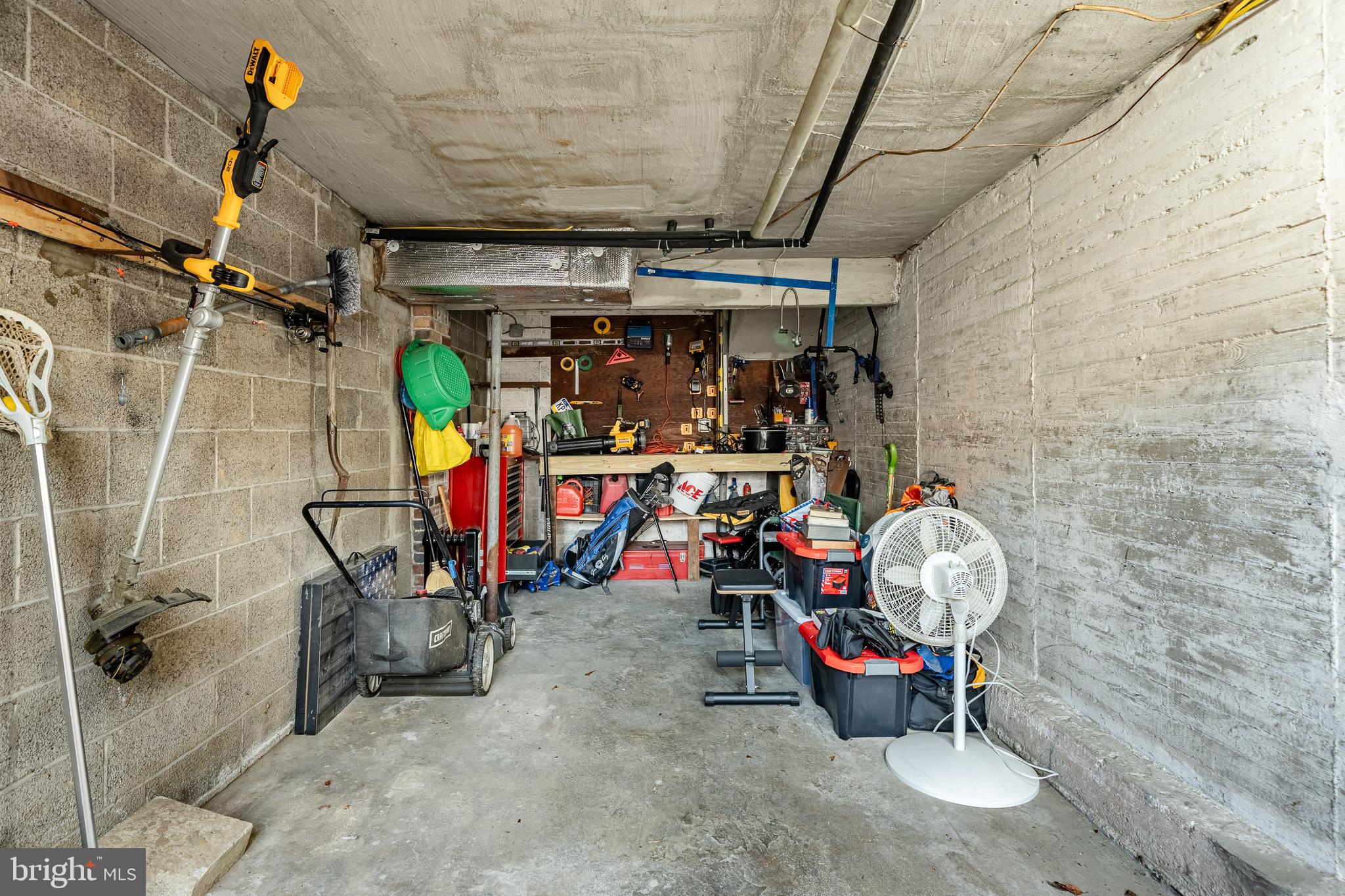 LEEDOM ESTS - Residential