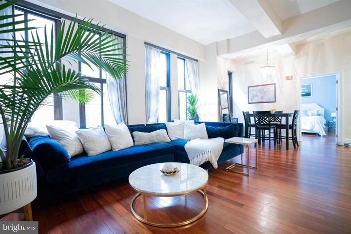 AVENUE OF THE ARTS - Residential