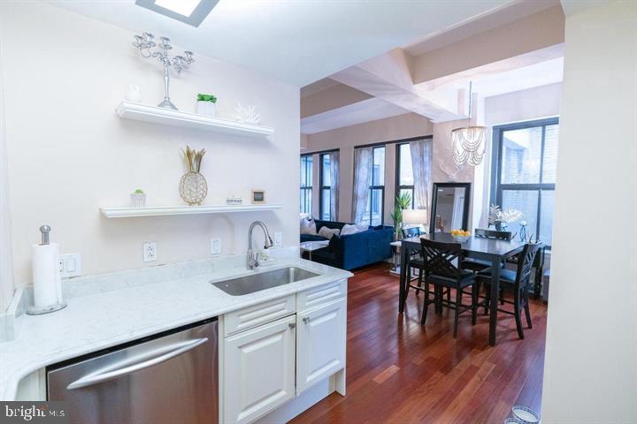 AVENUE OF THE ARTS - Residential