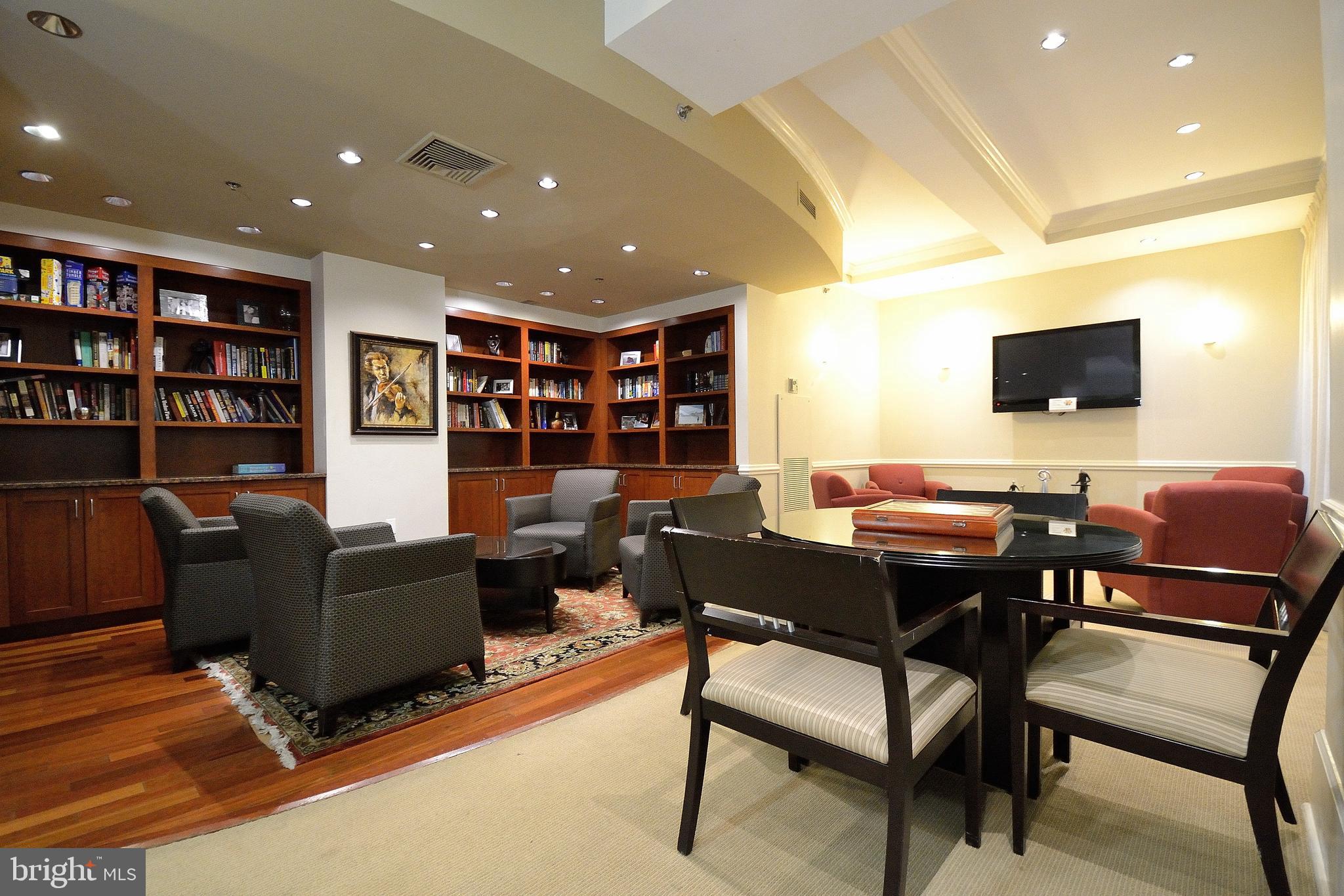 AVENUE OF THE ARTS - Residential