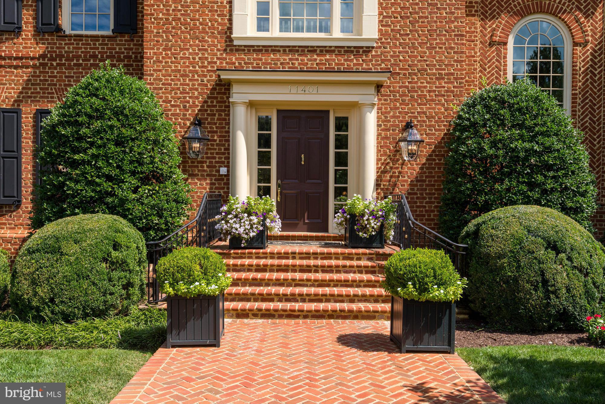 SADDLE RIDGE - Residential