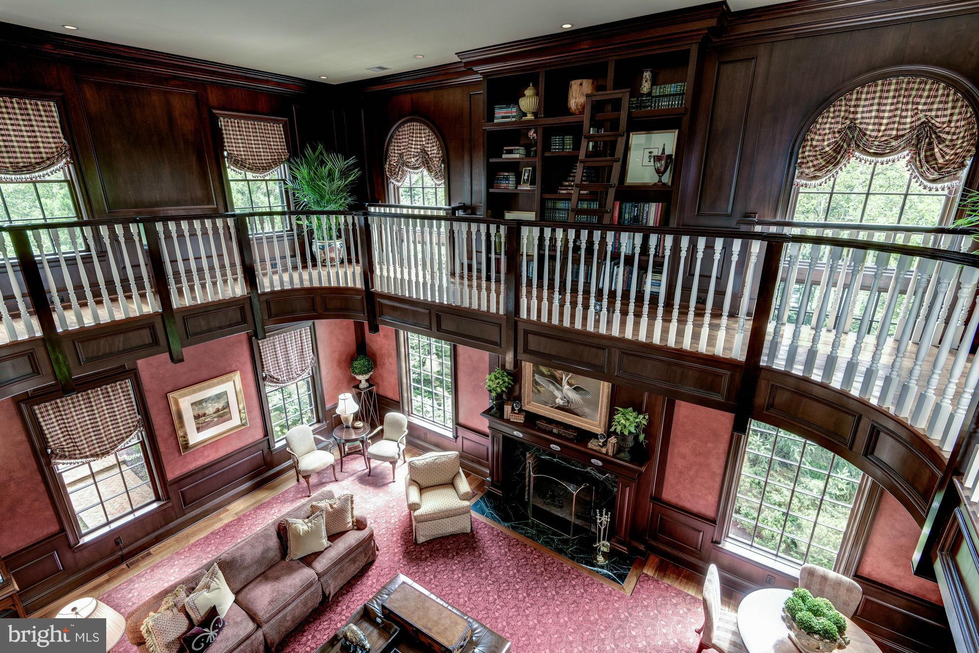 SADDLE RIDGE - Residential