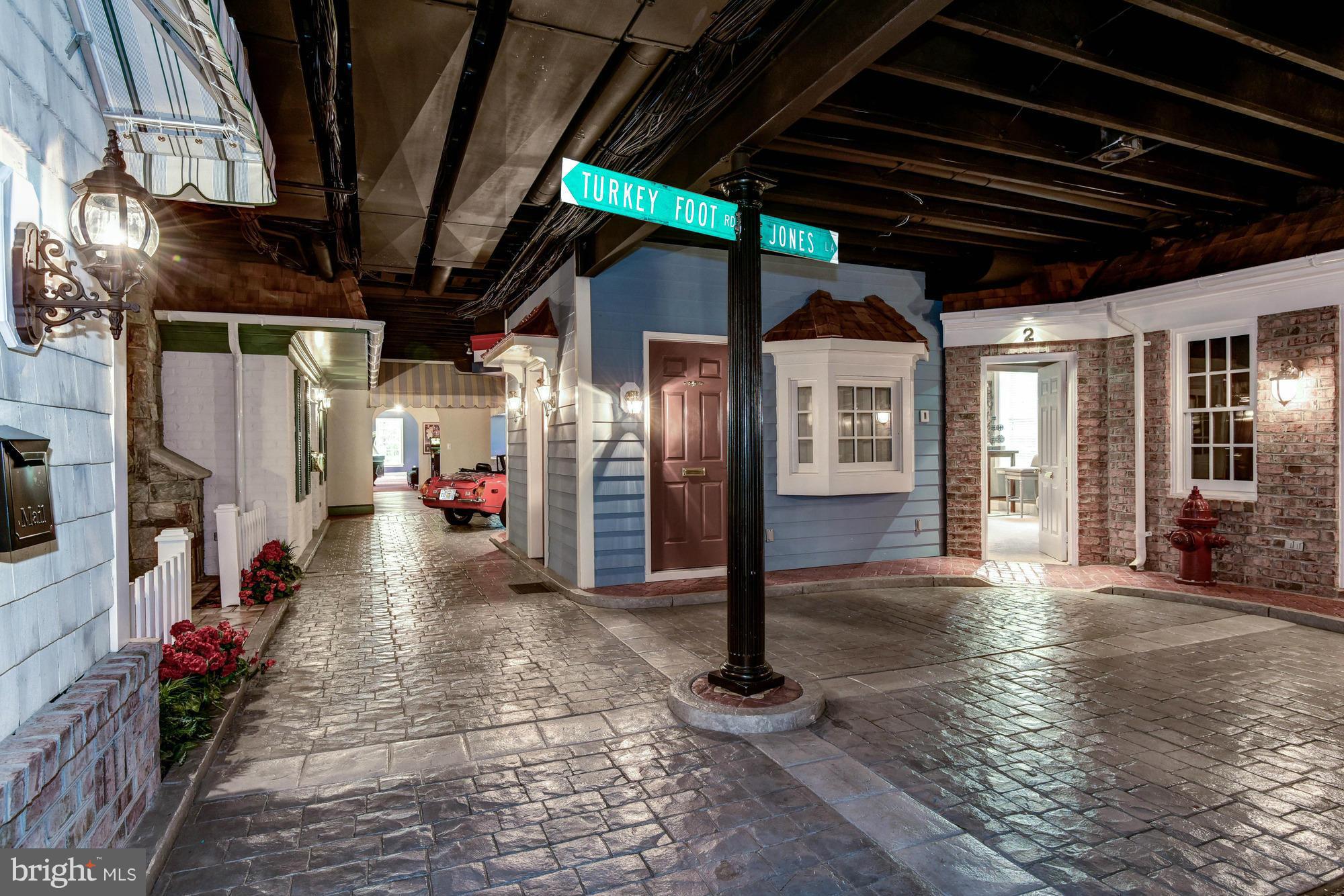 SADDLE RIDGE - Residential