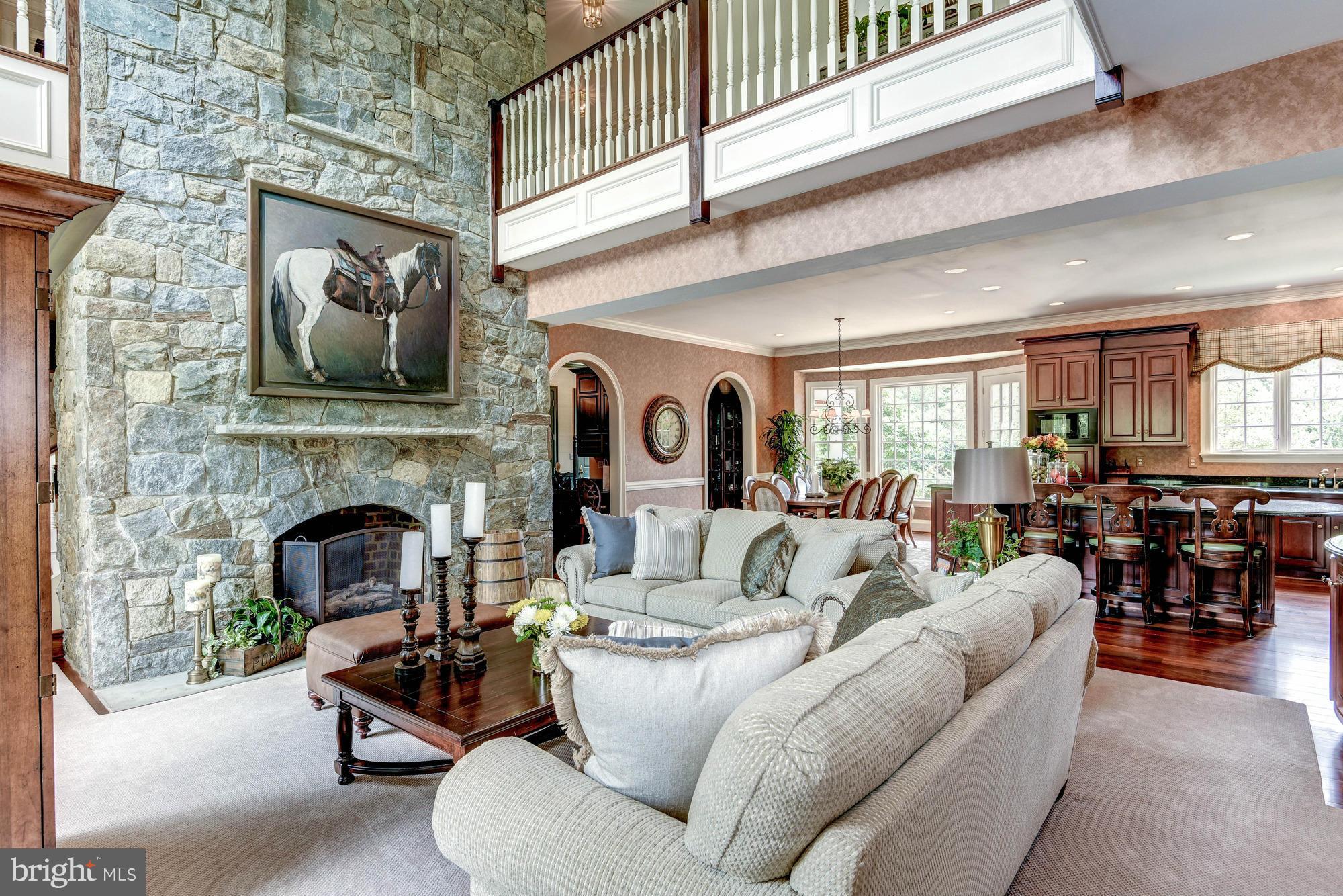 SADDLE RIDGE - Residential