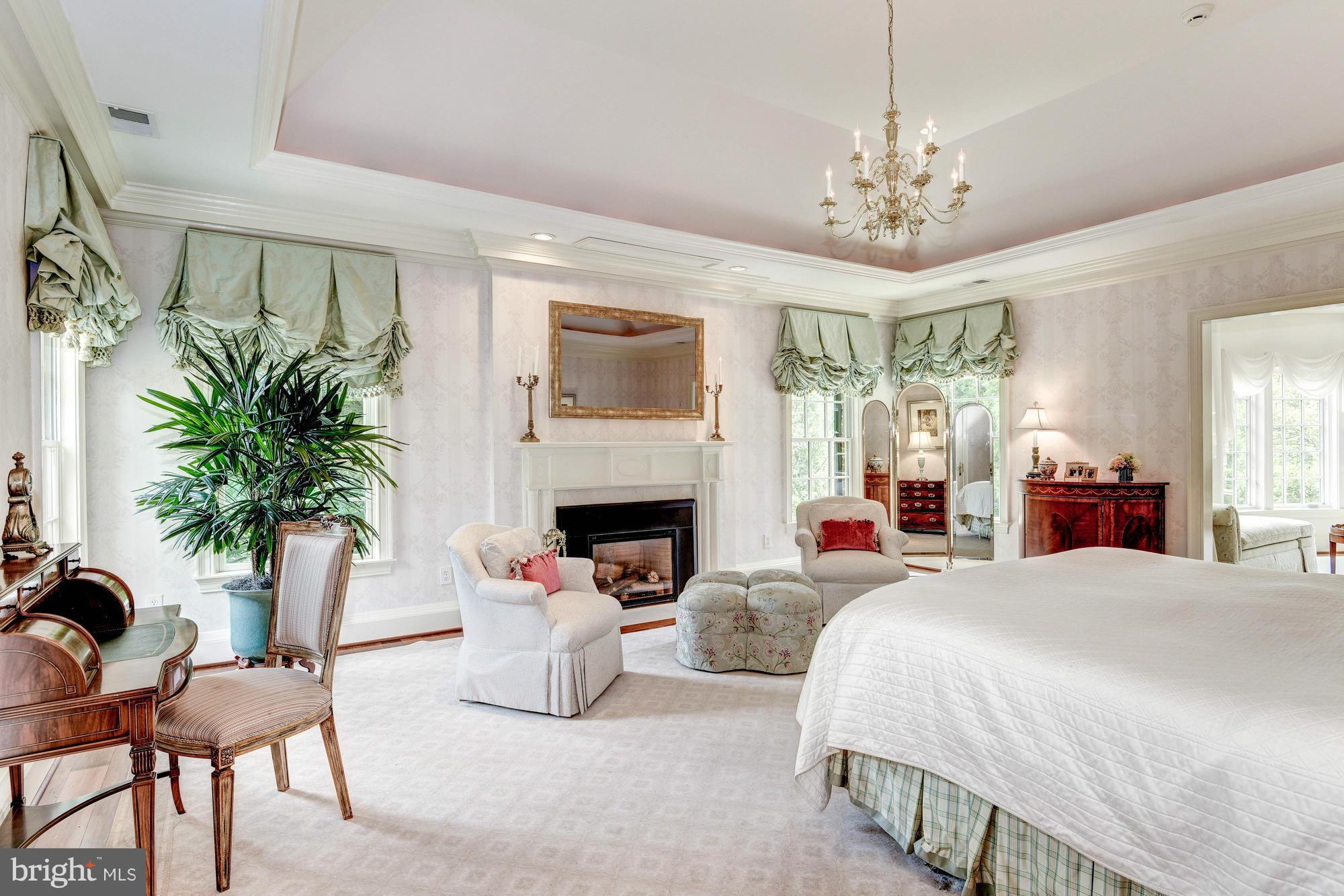 SADDLE RIDGE - Residential