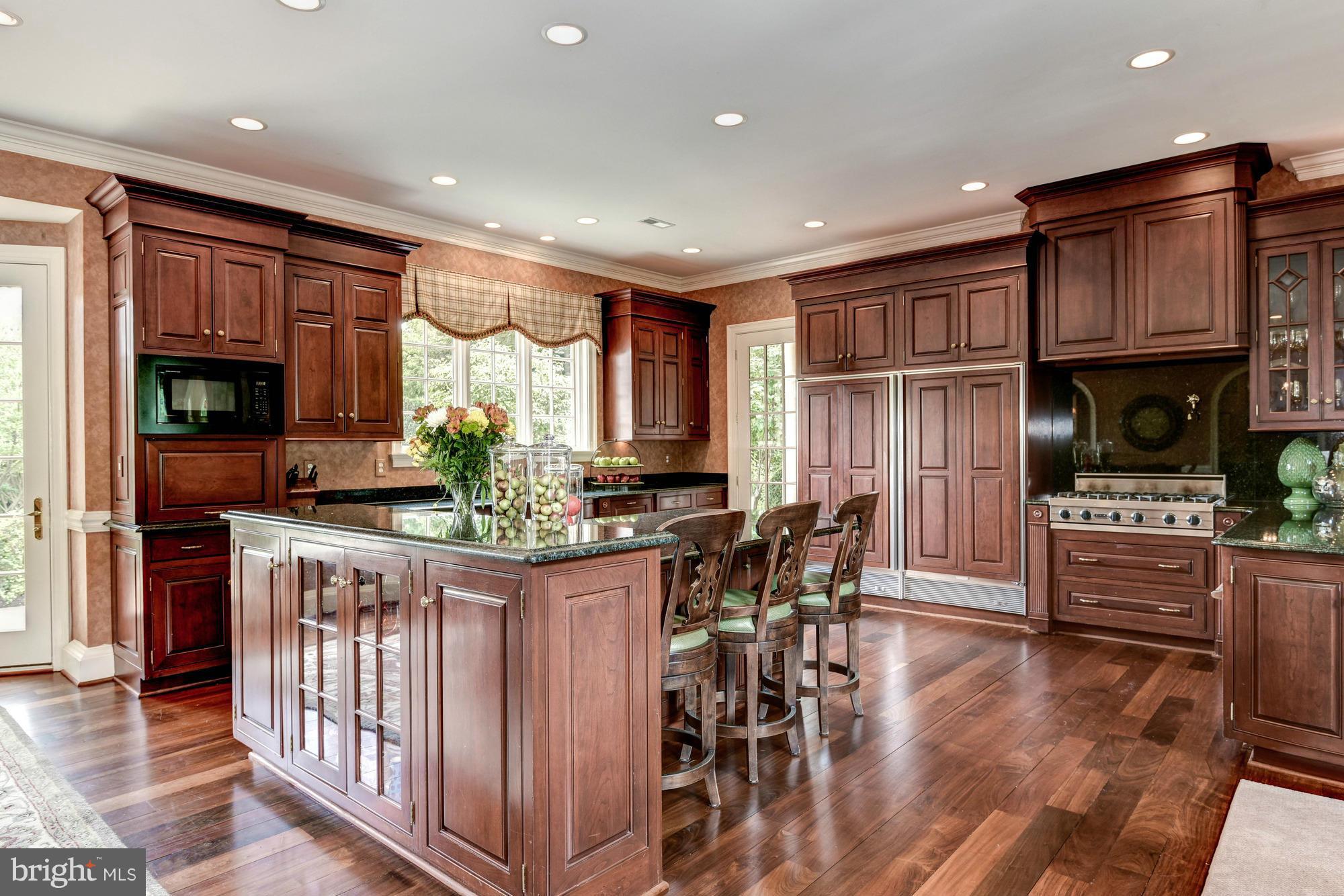 SADDLE RIDGE - Residential