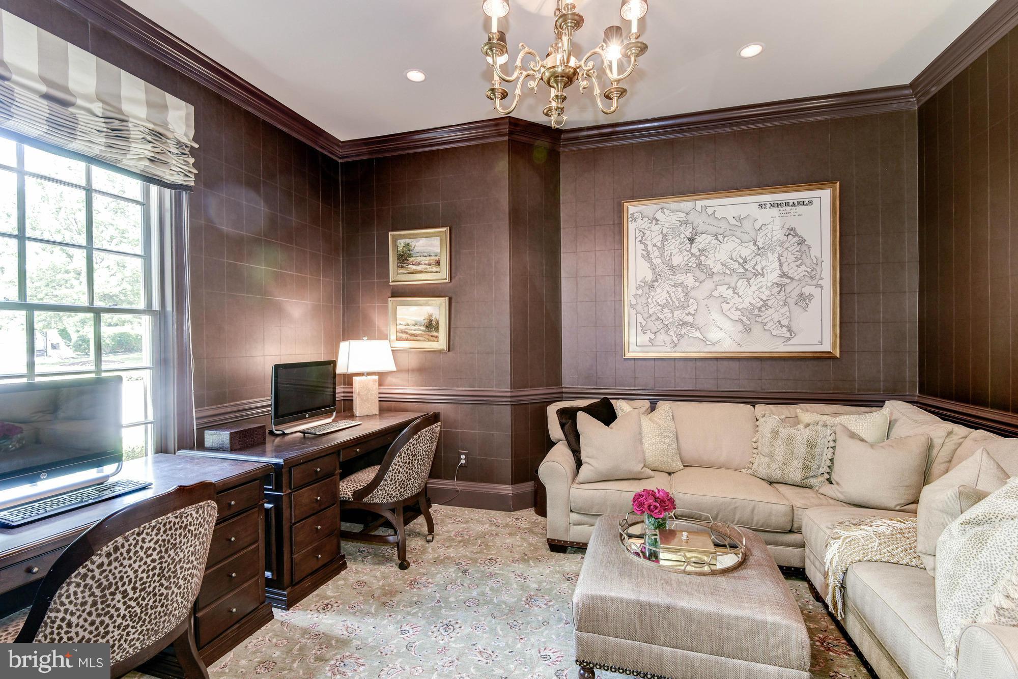 SADDLE RIDGE - Residential