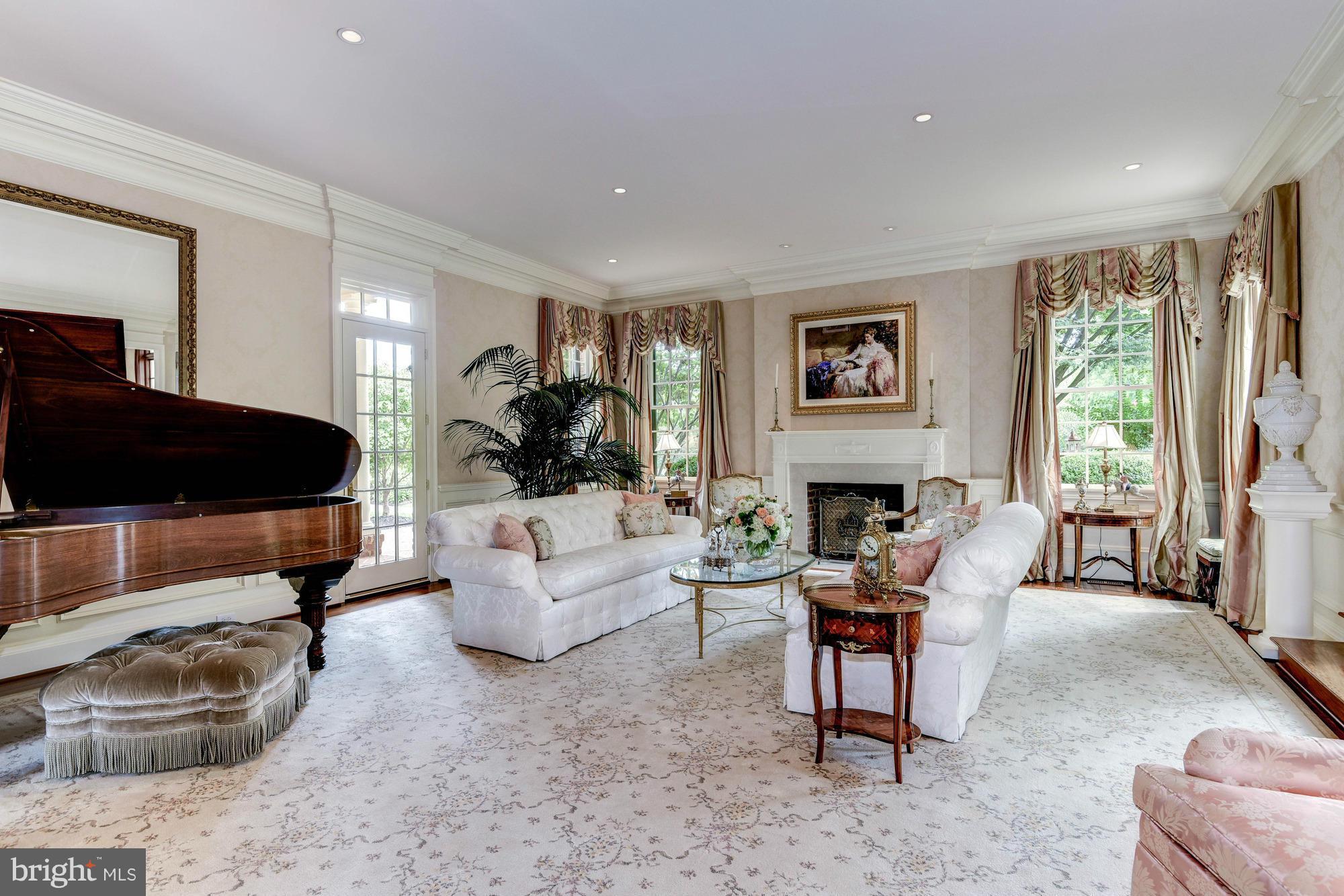 SADDLE RIDGE - Residential