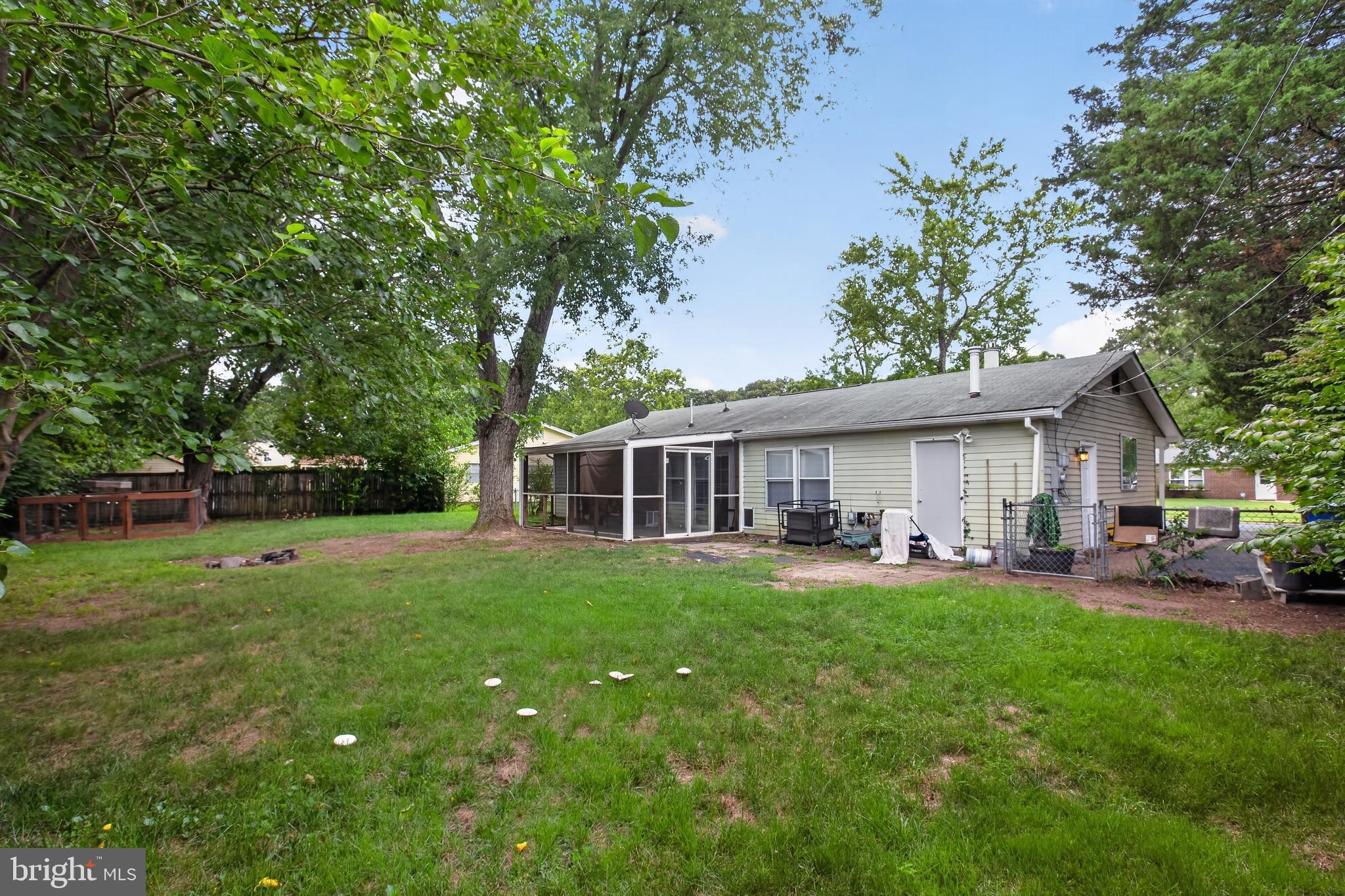 306 TOMPKINS LANE