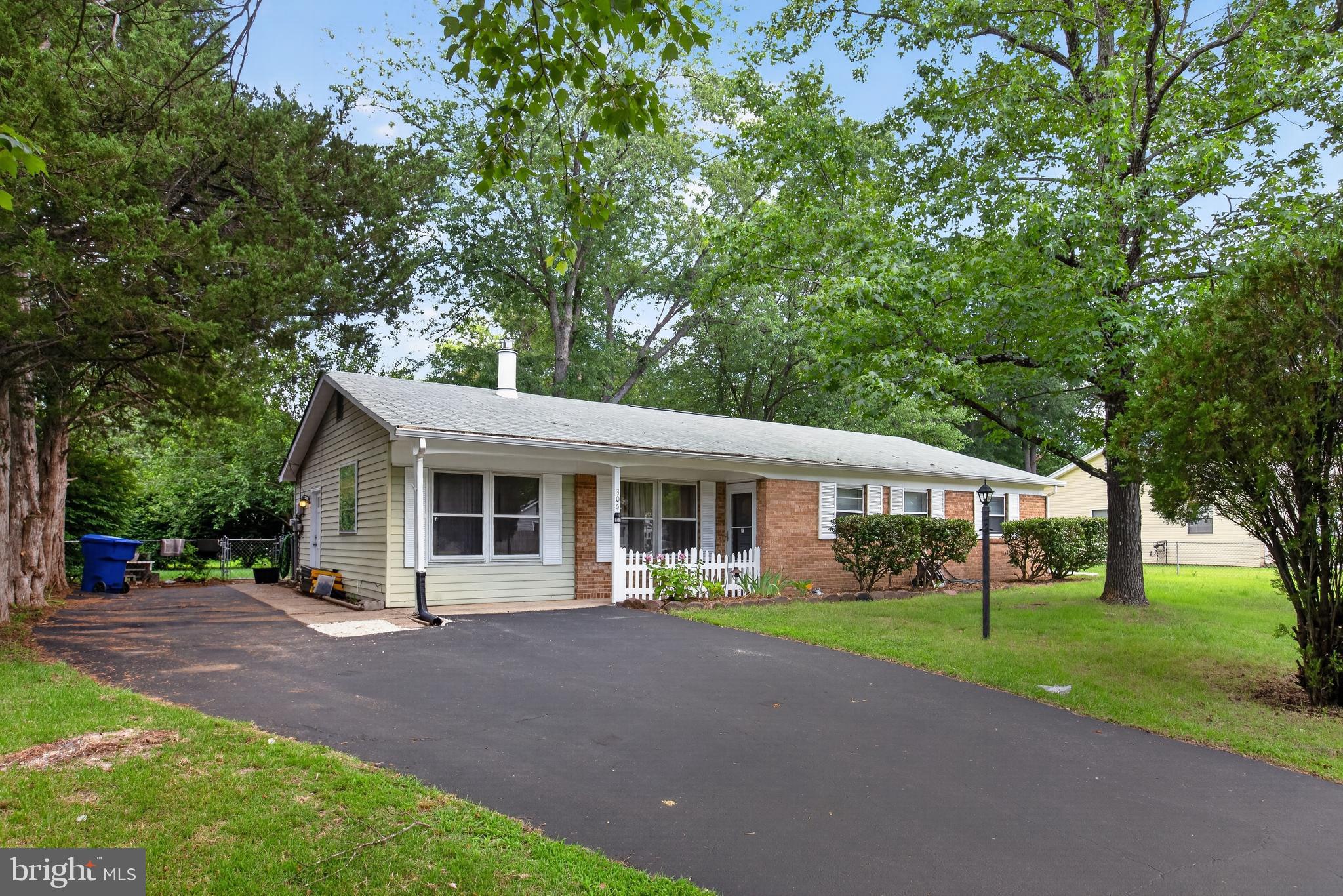 306 TOMPKINS LANE