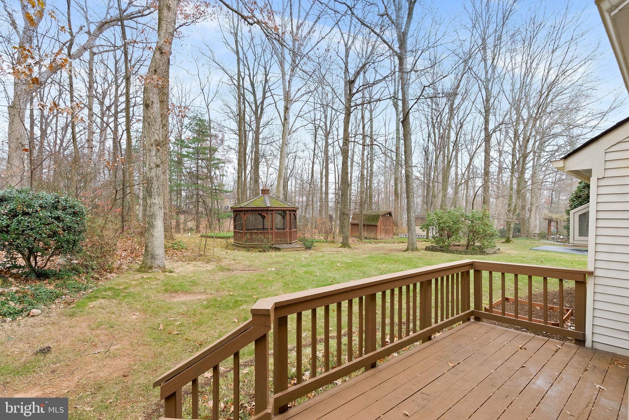 SHAKER WOODS - Residential