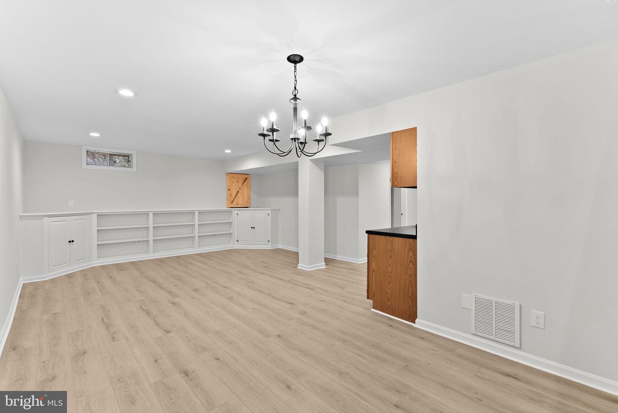 SHAKER WOODS - Residential