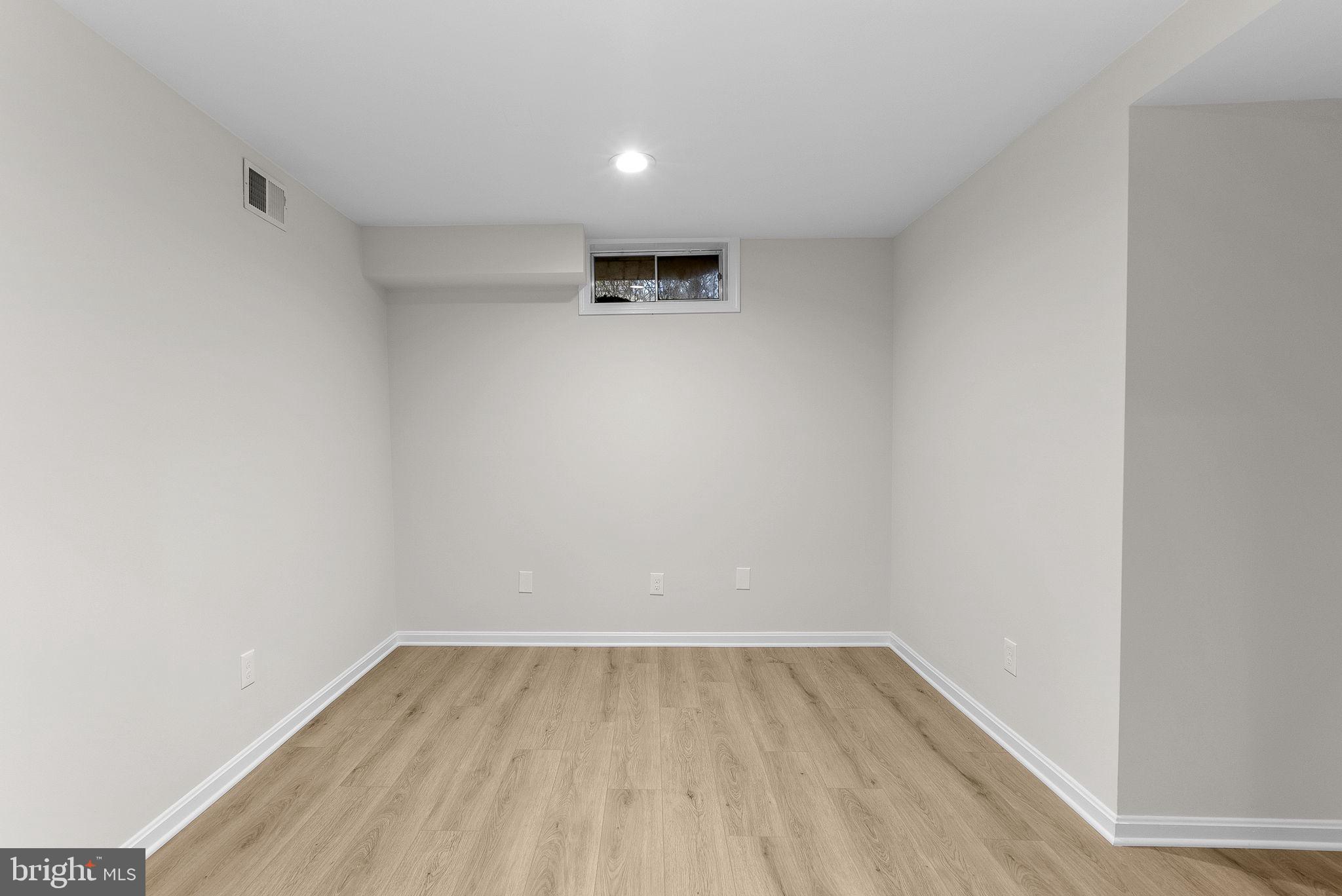 SHAKER WOODS - Residential