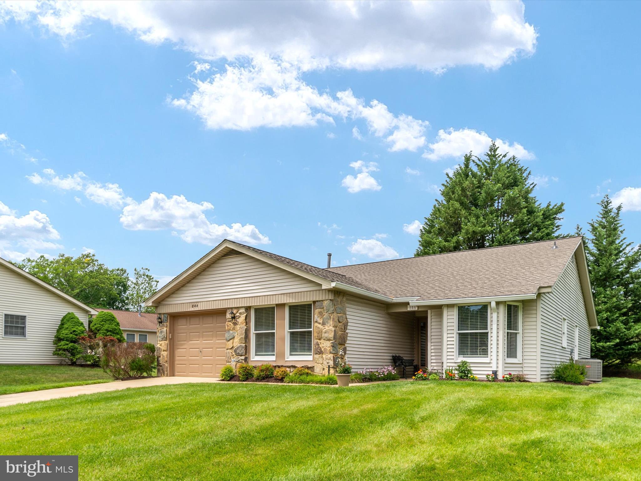 844 SINGING HILLS COURT