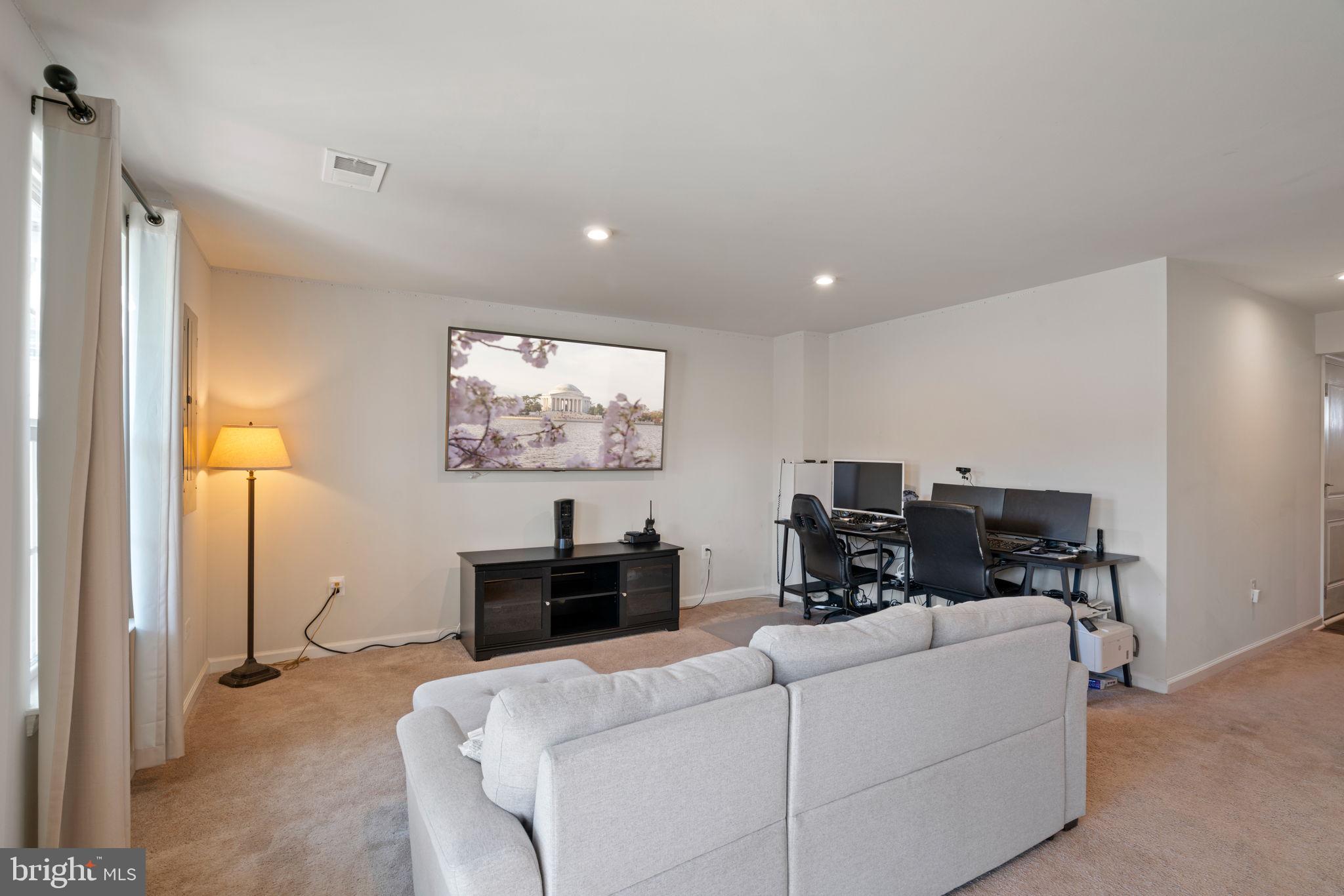 WILDERNESS SHORES - Residential