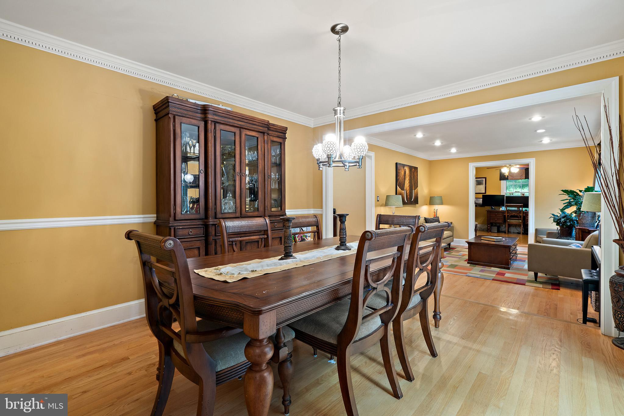 KINGSTON CHASE - Residential