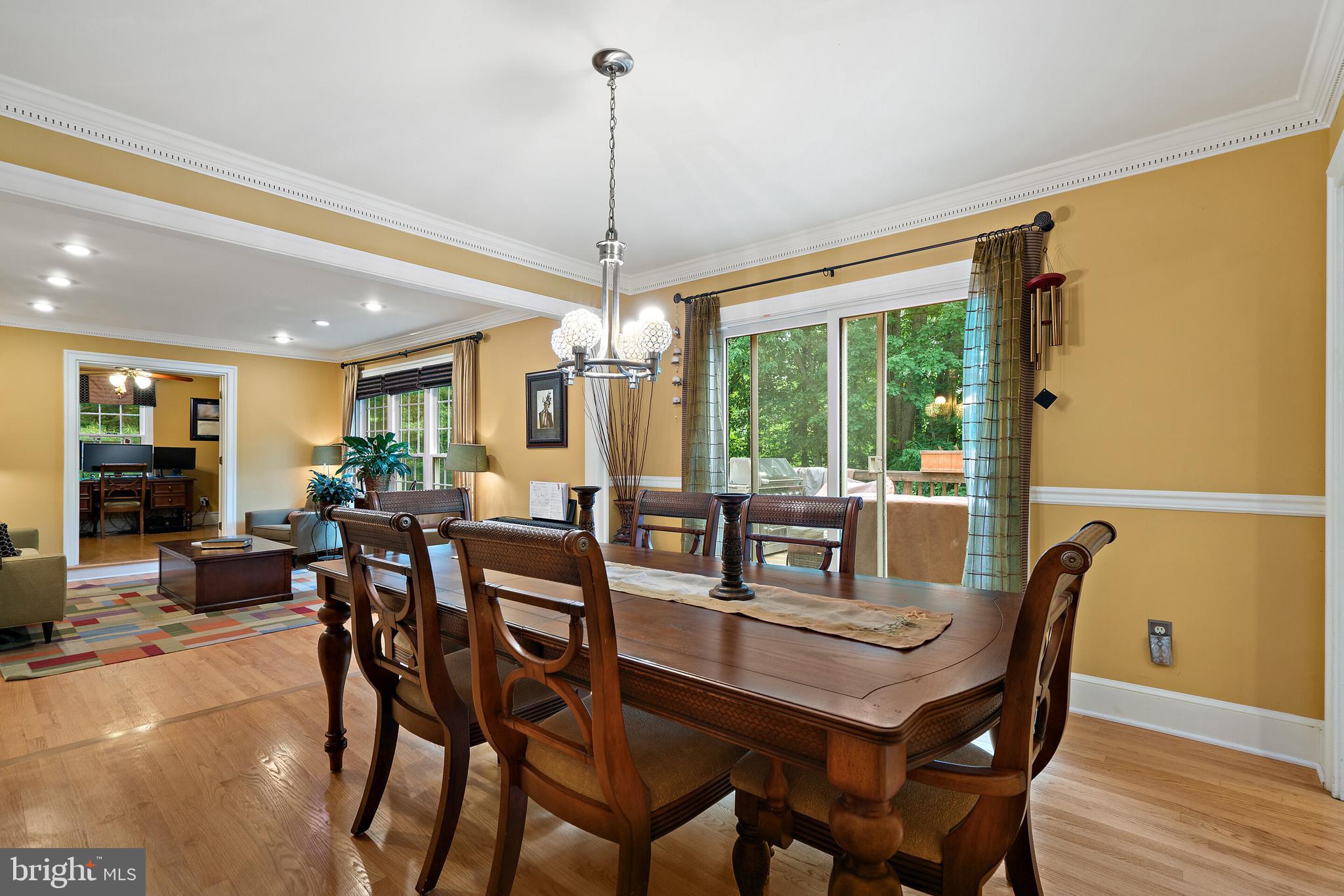 KINGSTON CHASE - Residential