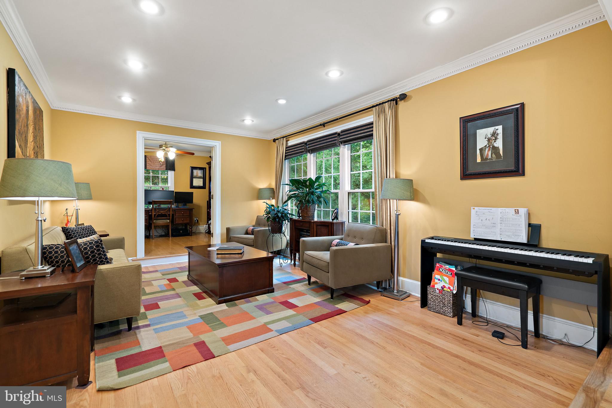 KINGSTON CHASE - Residential