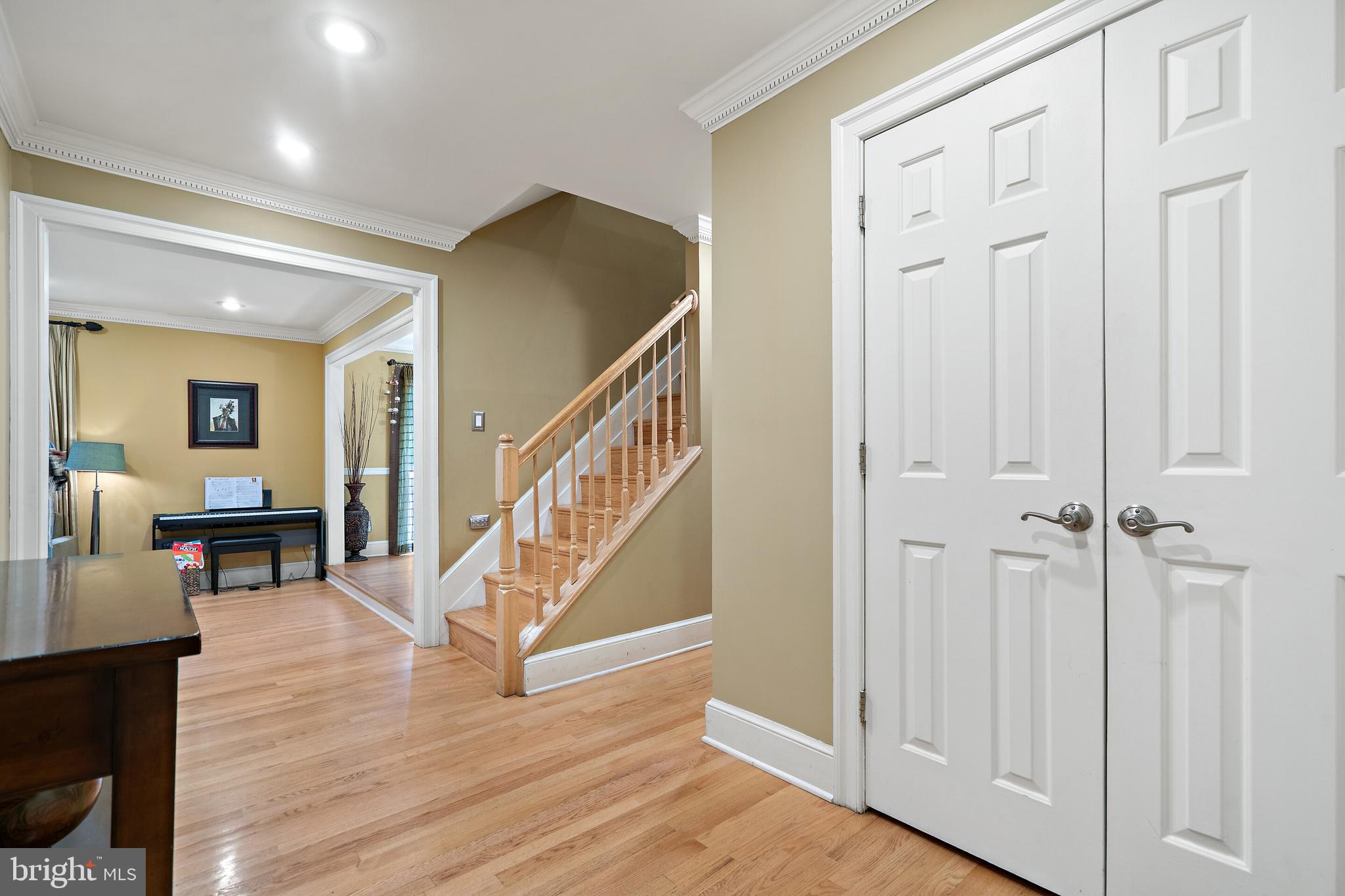 KINGSTON CHASE - Residential