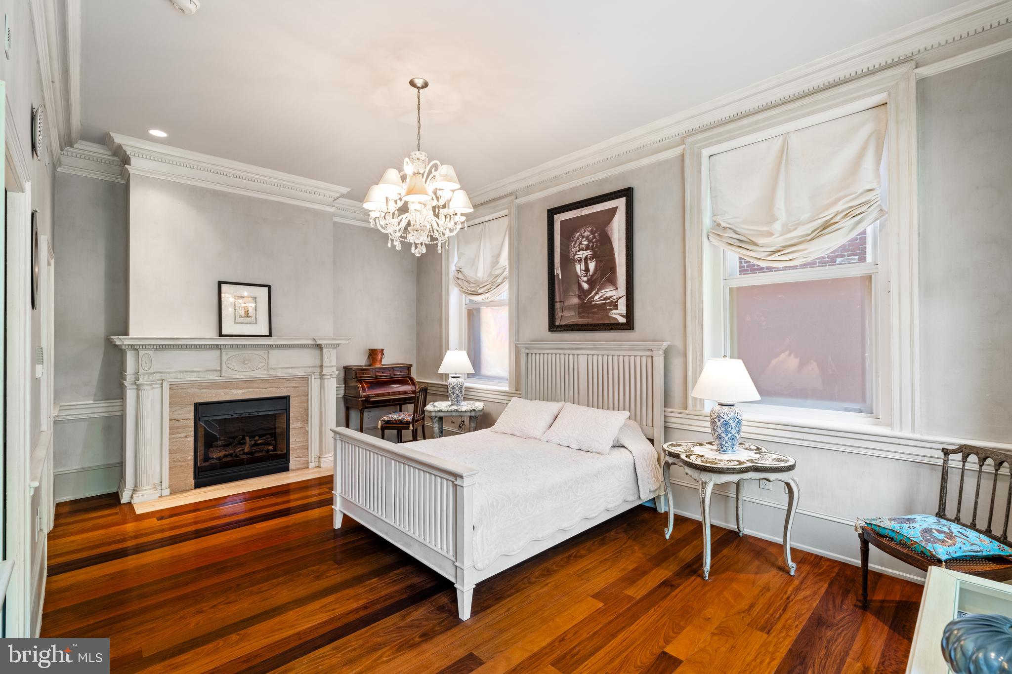 RITTENHOUSE SQUARE - Residential