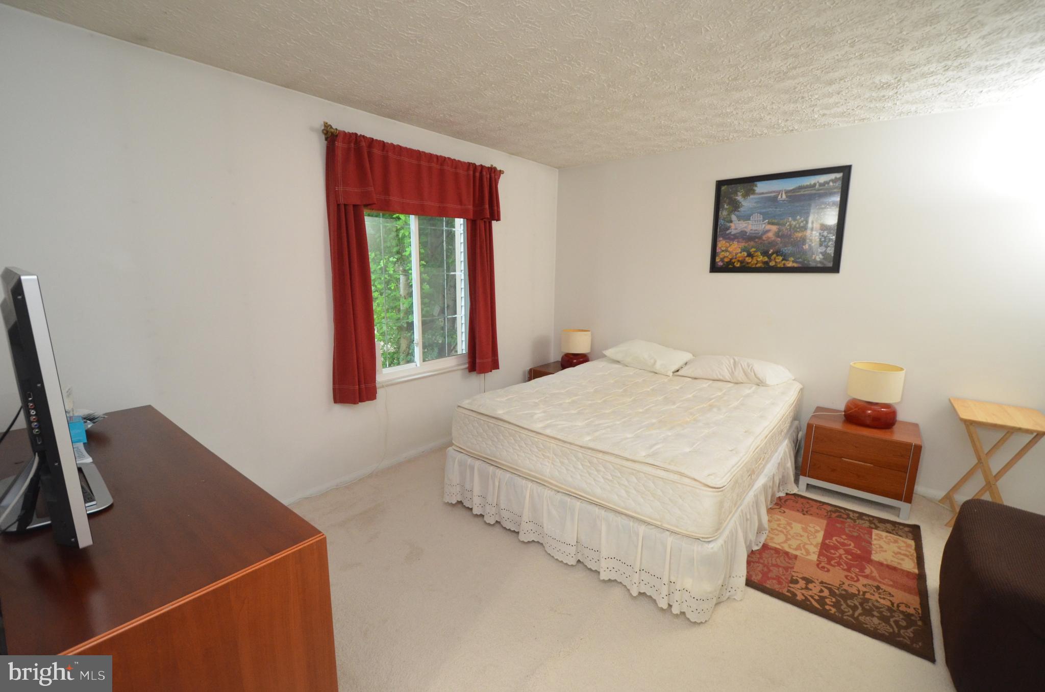 HARMANS WOODS - Residential