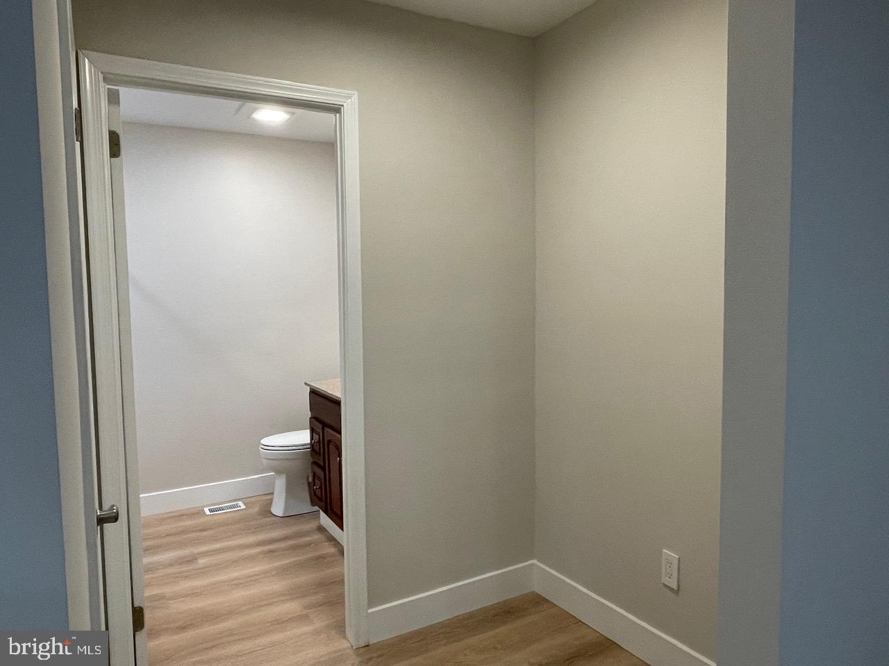 WEATHERSTONE - Residential Lease