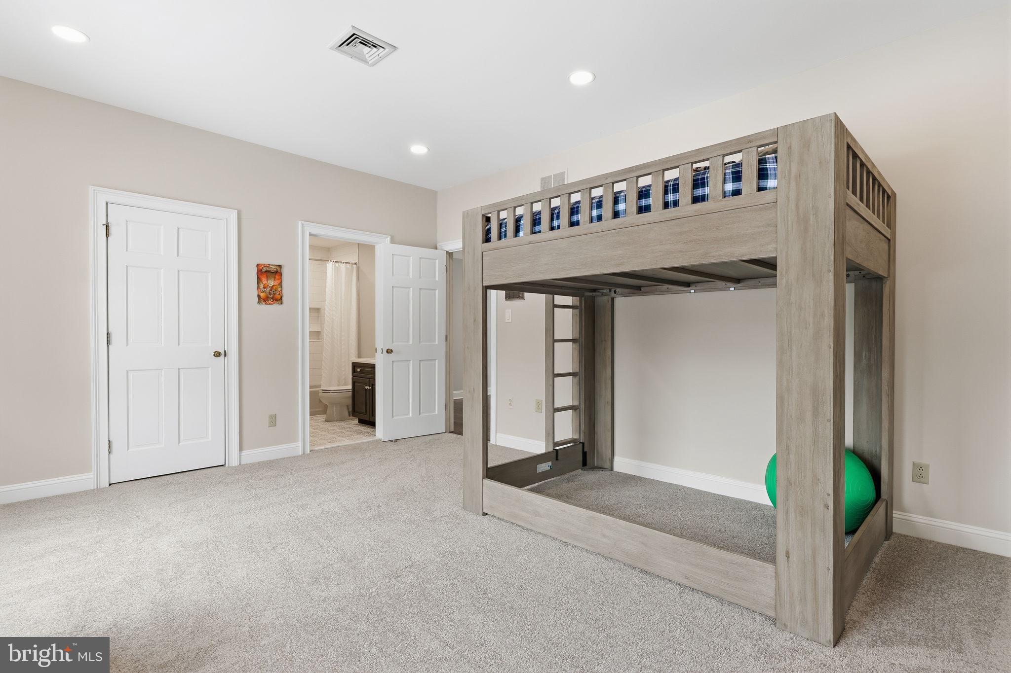 WOODLANDS - Residential