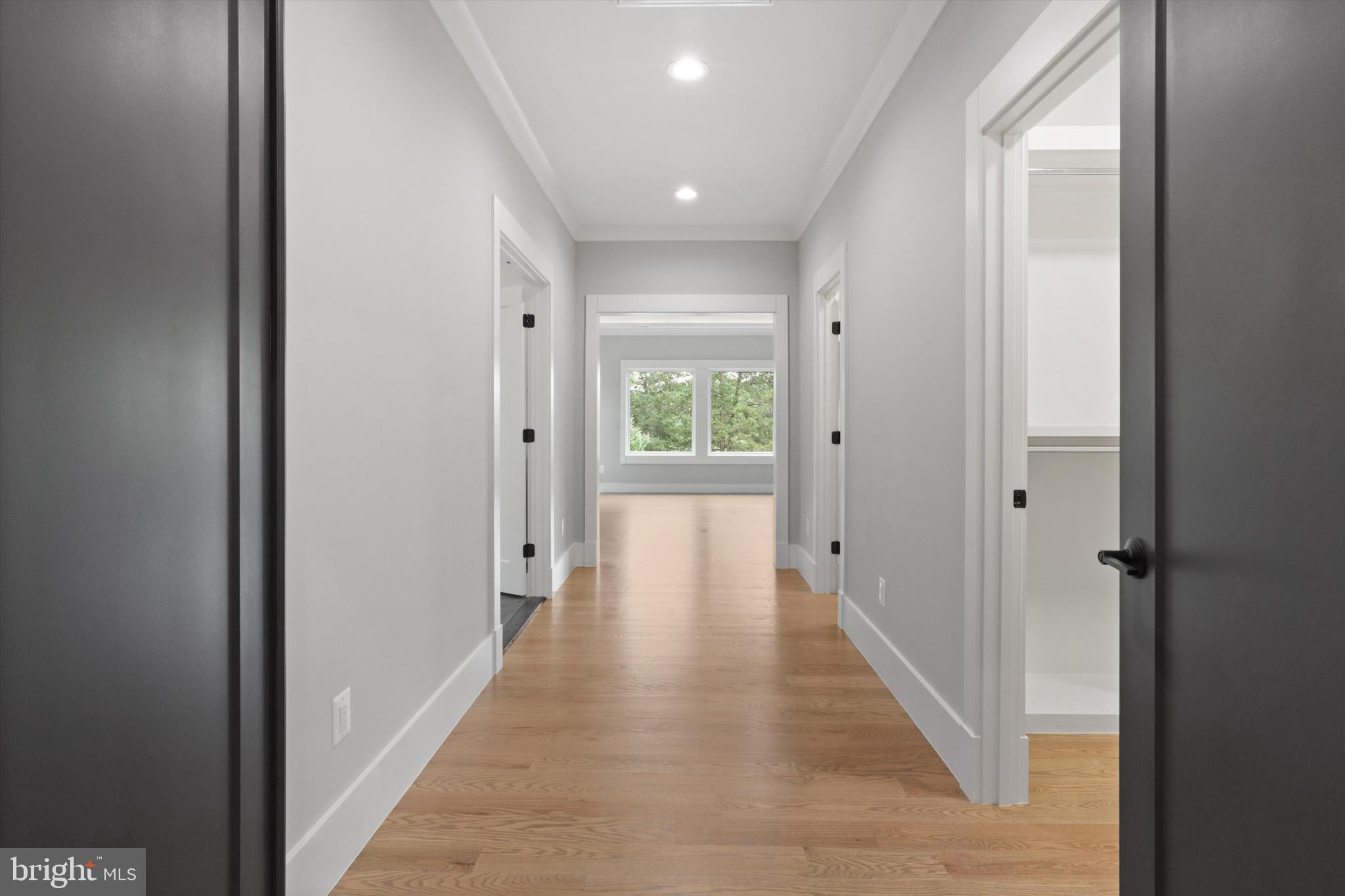 VIENNA WOODS - Residential