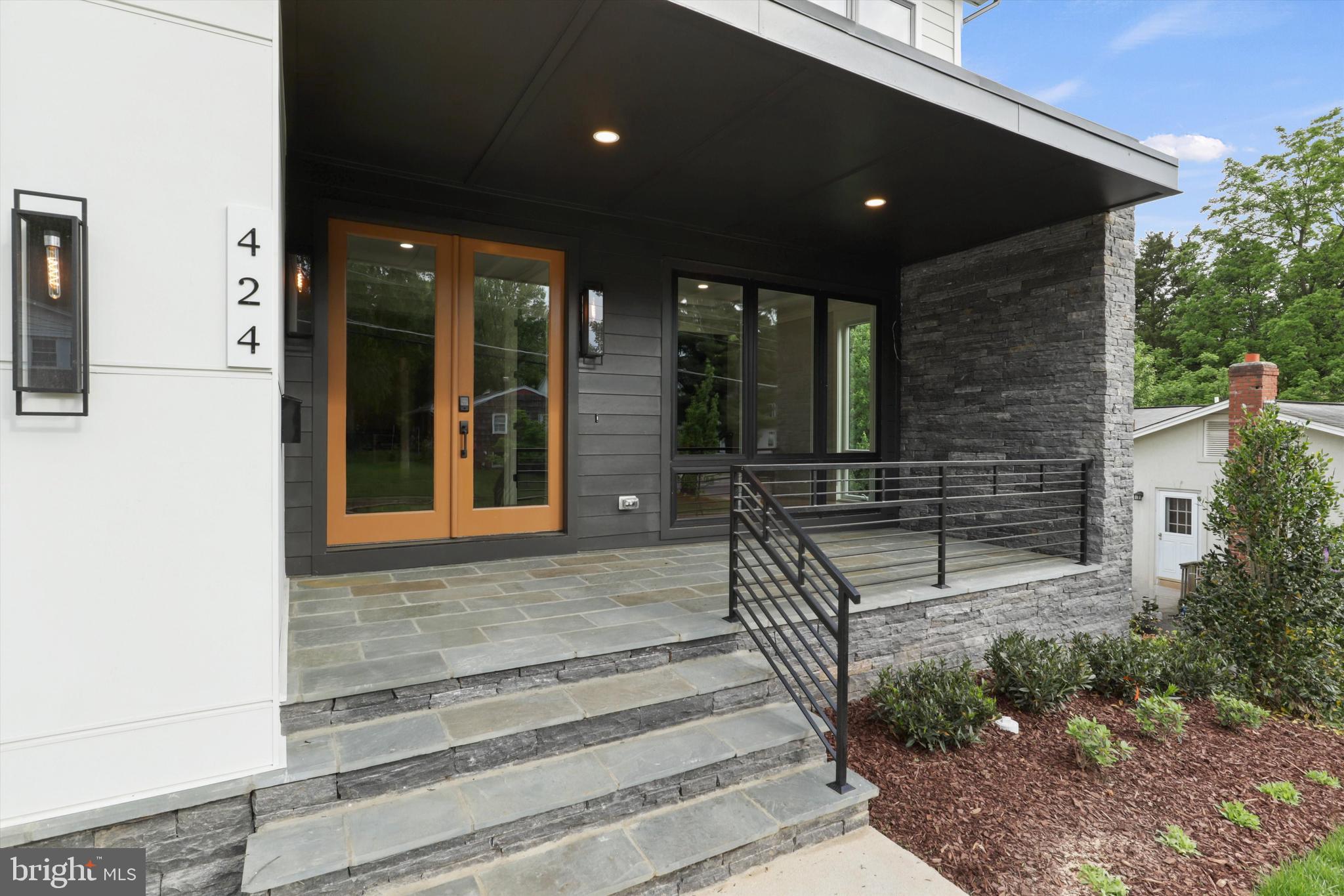 VIENNA WOODS - Residential