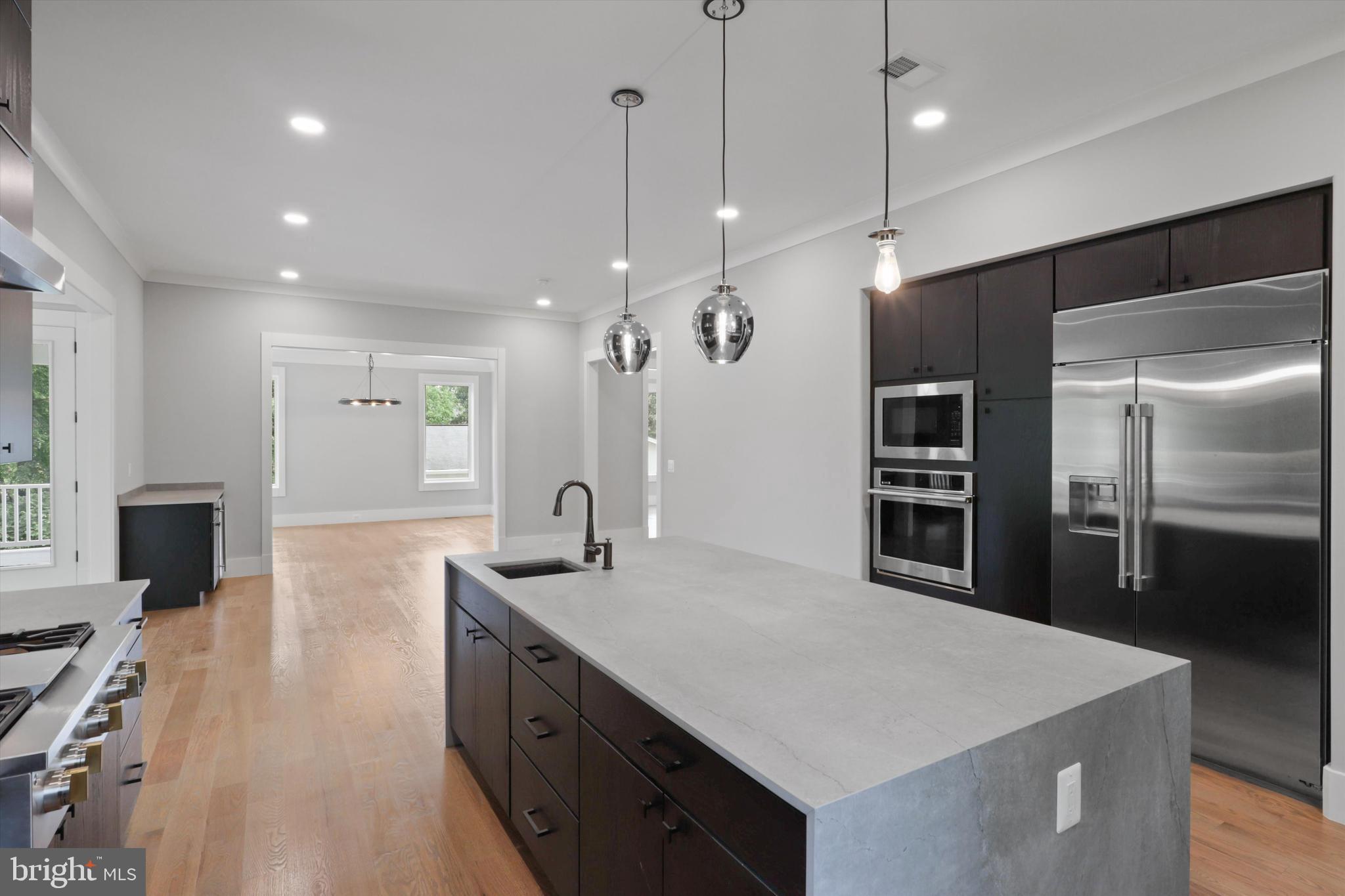 VIENNA WOODS - Residential