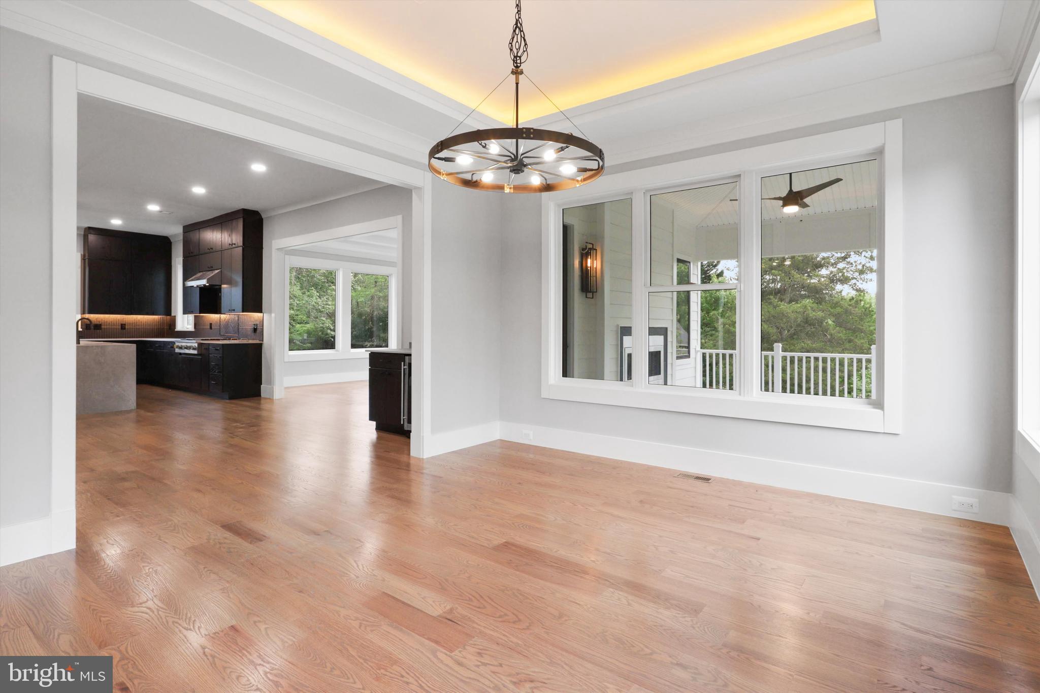 VIENNA WOODS - Residential