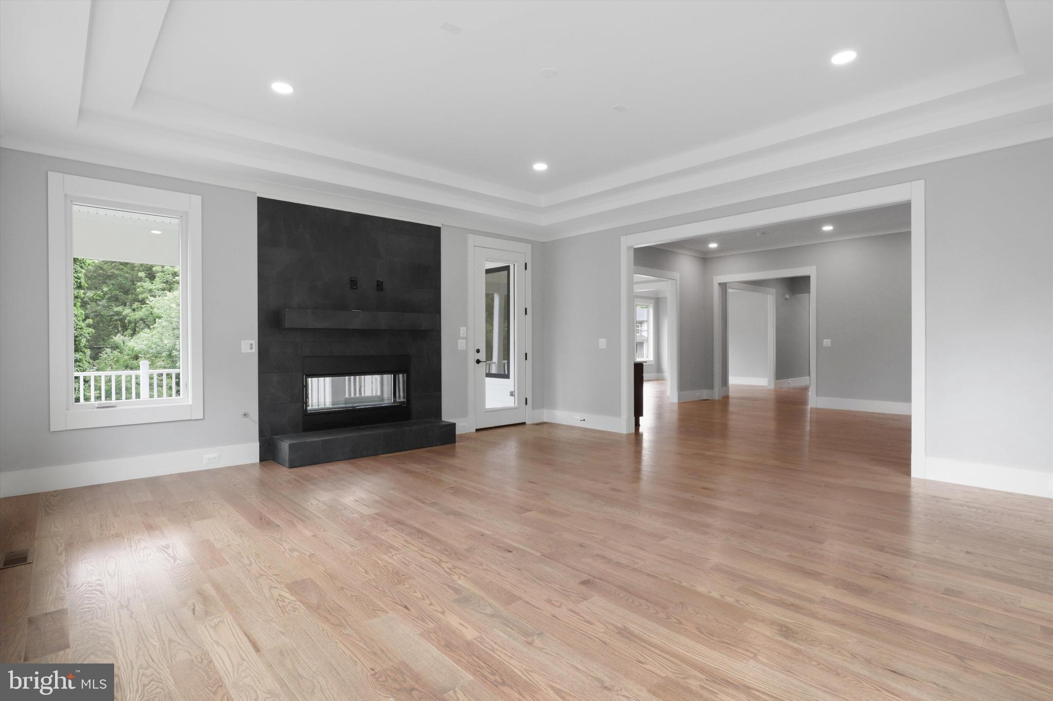 VIENNA WOODS - Residential