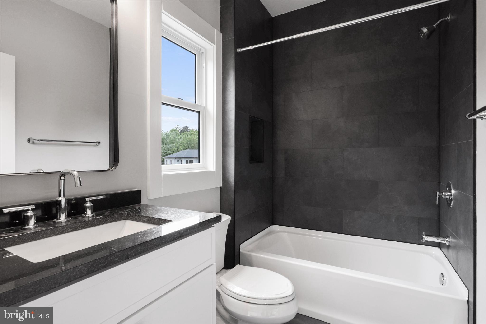 VIENNA WOODS - Residential