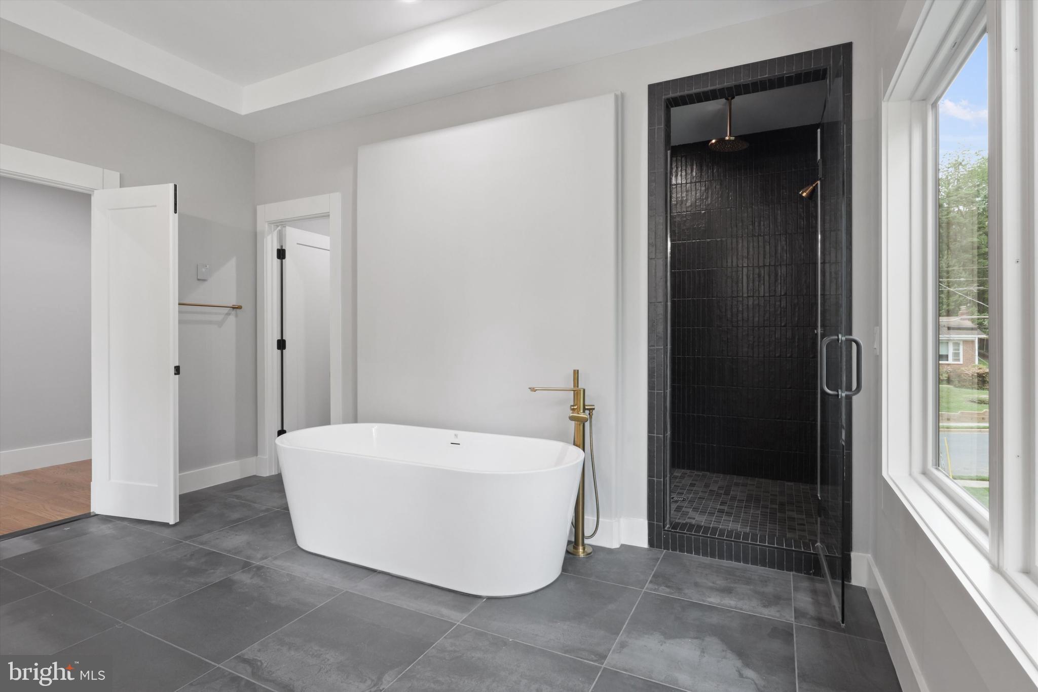 VIENNA WOODS - Residential