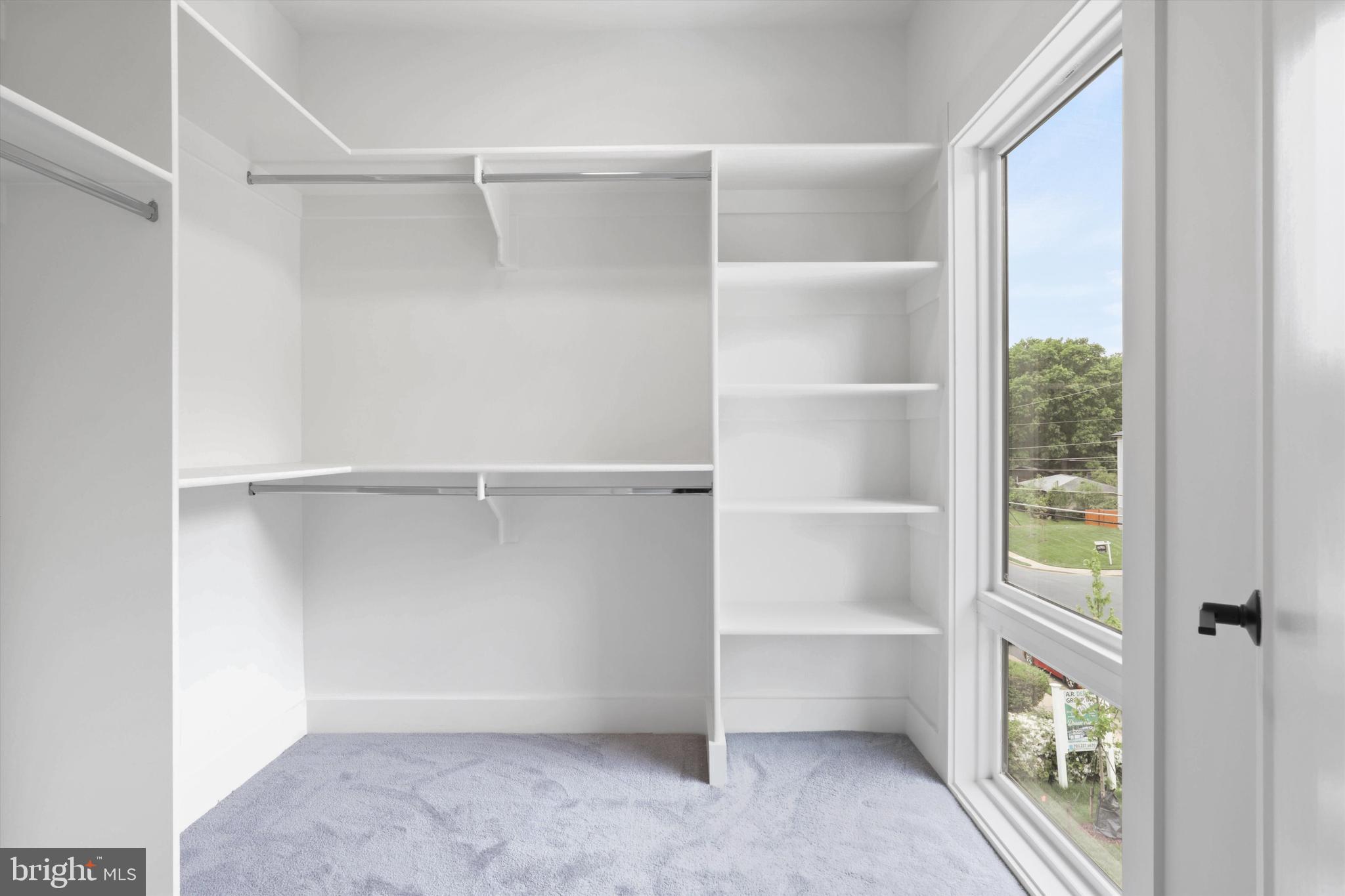 VIENNA WOODS - Residential