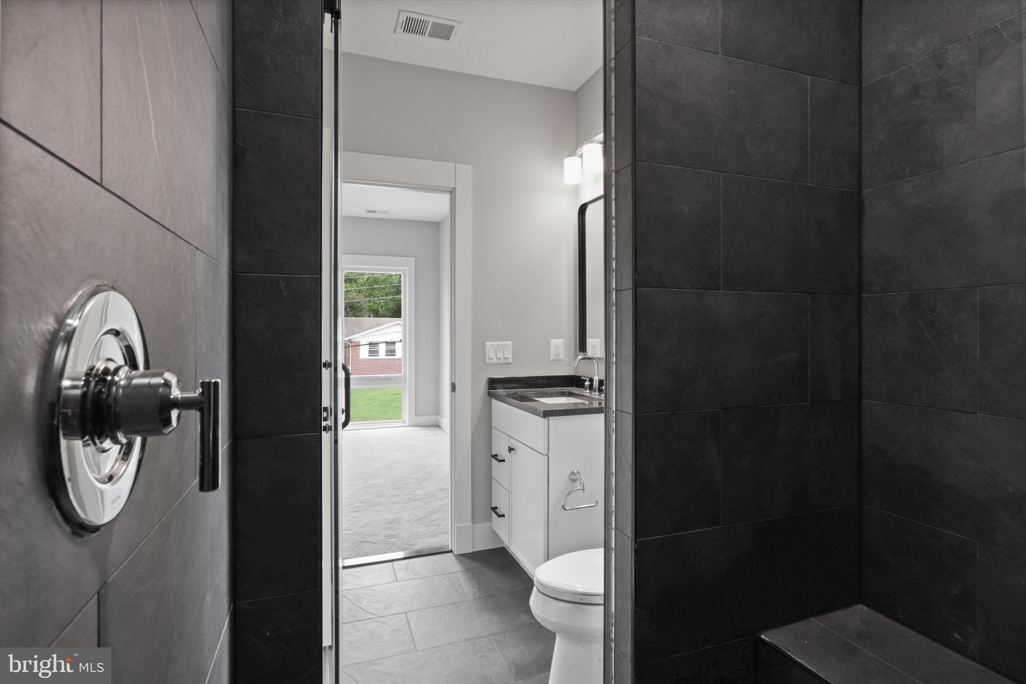 VIENNA WOODS - Residential