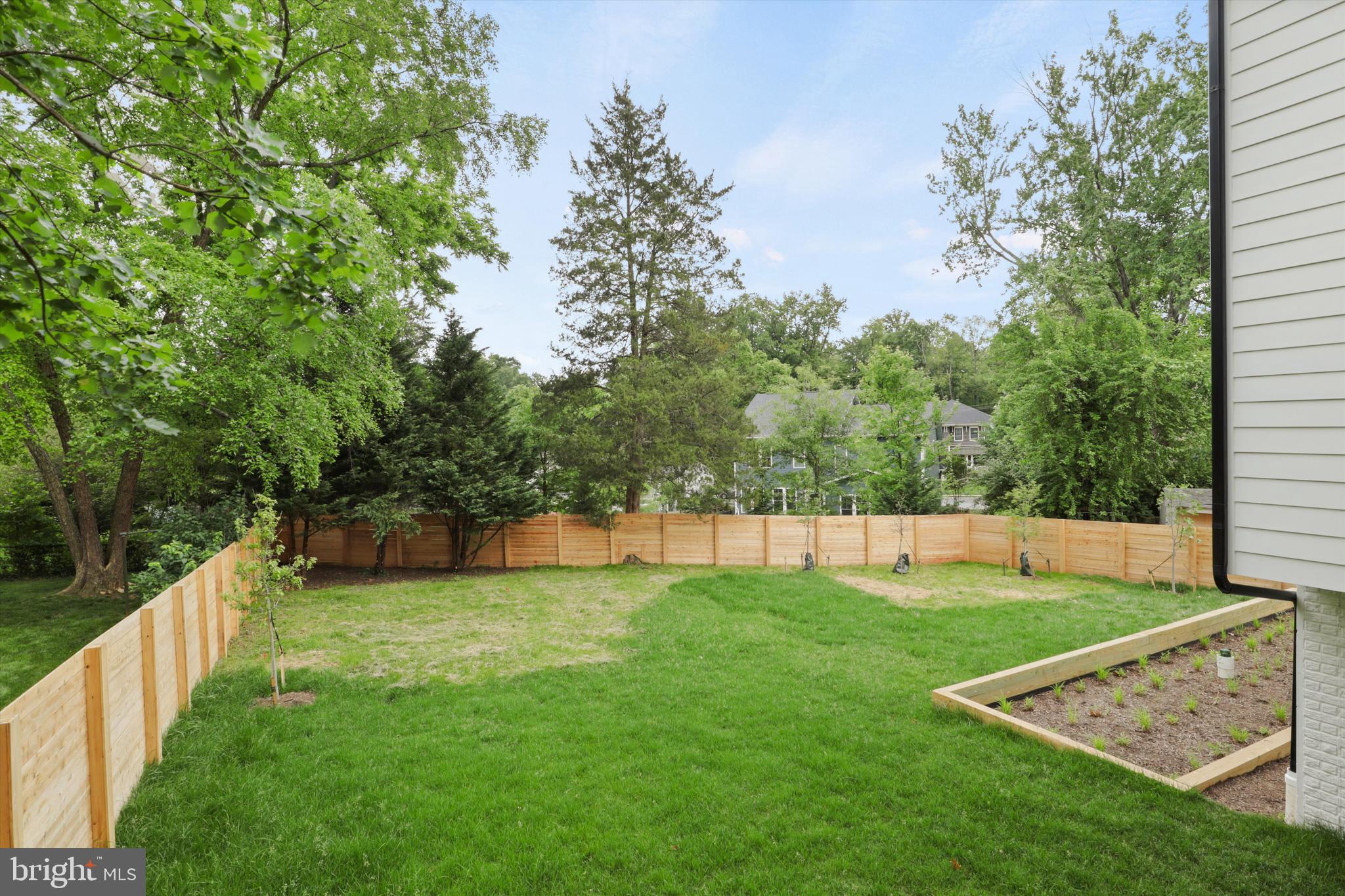 VIENNA WOODS - Residential