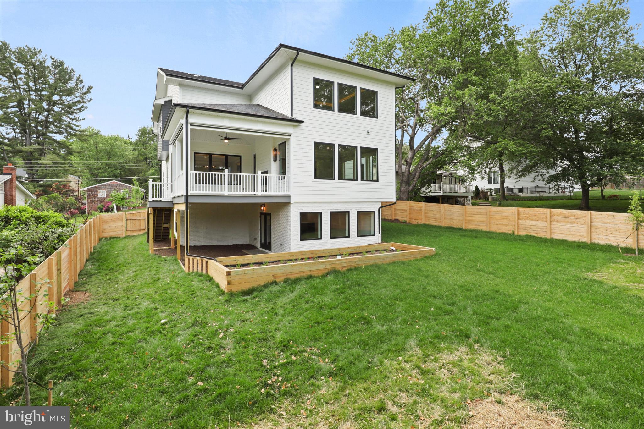 VIENNA WOODS - Residential