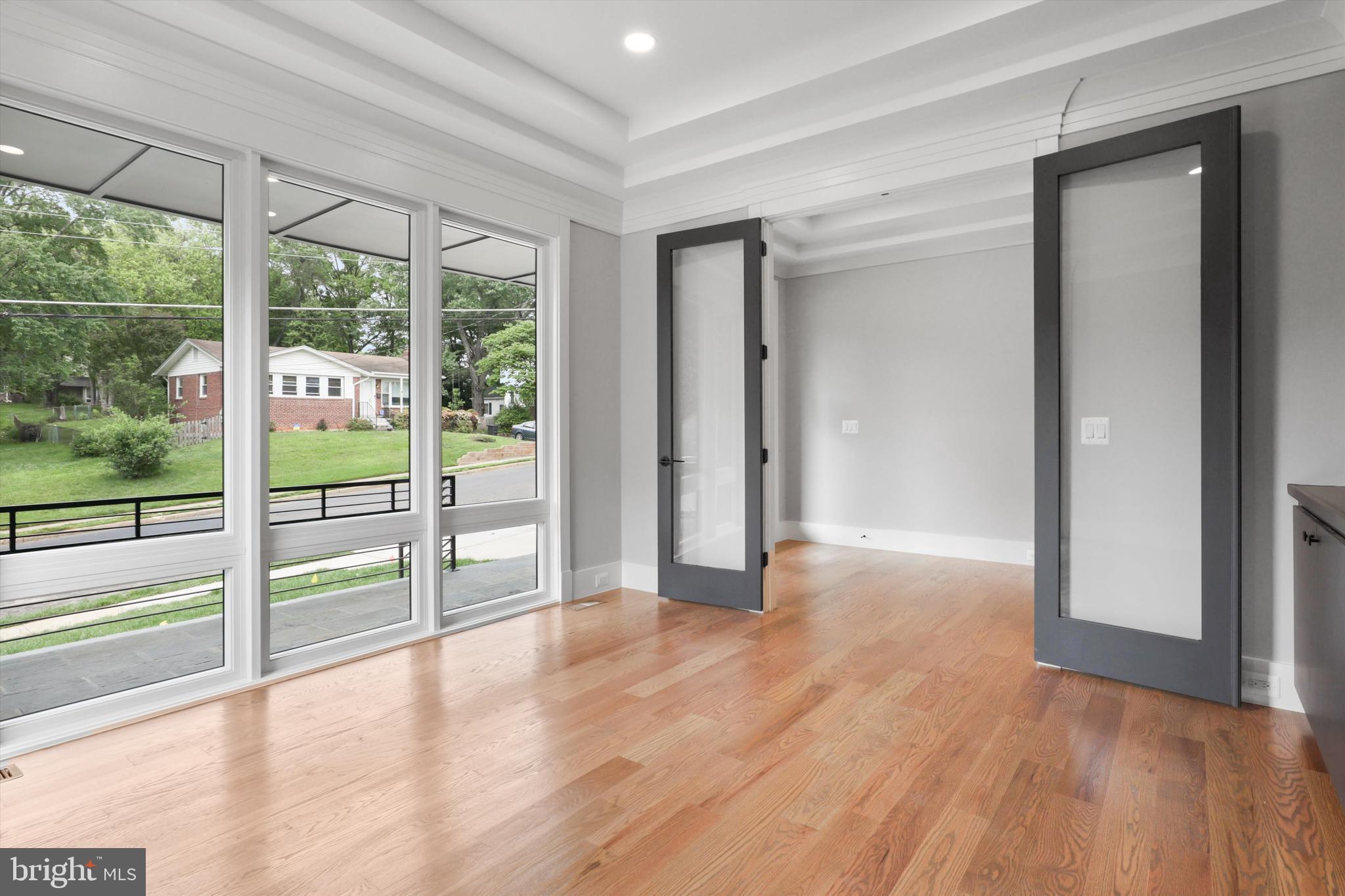 VIENNA WOODS - Residential