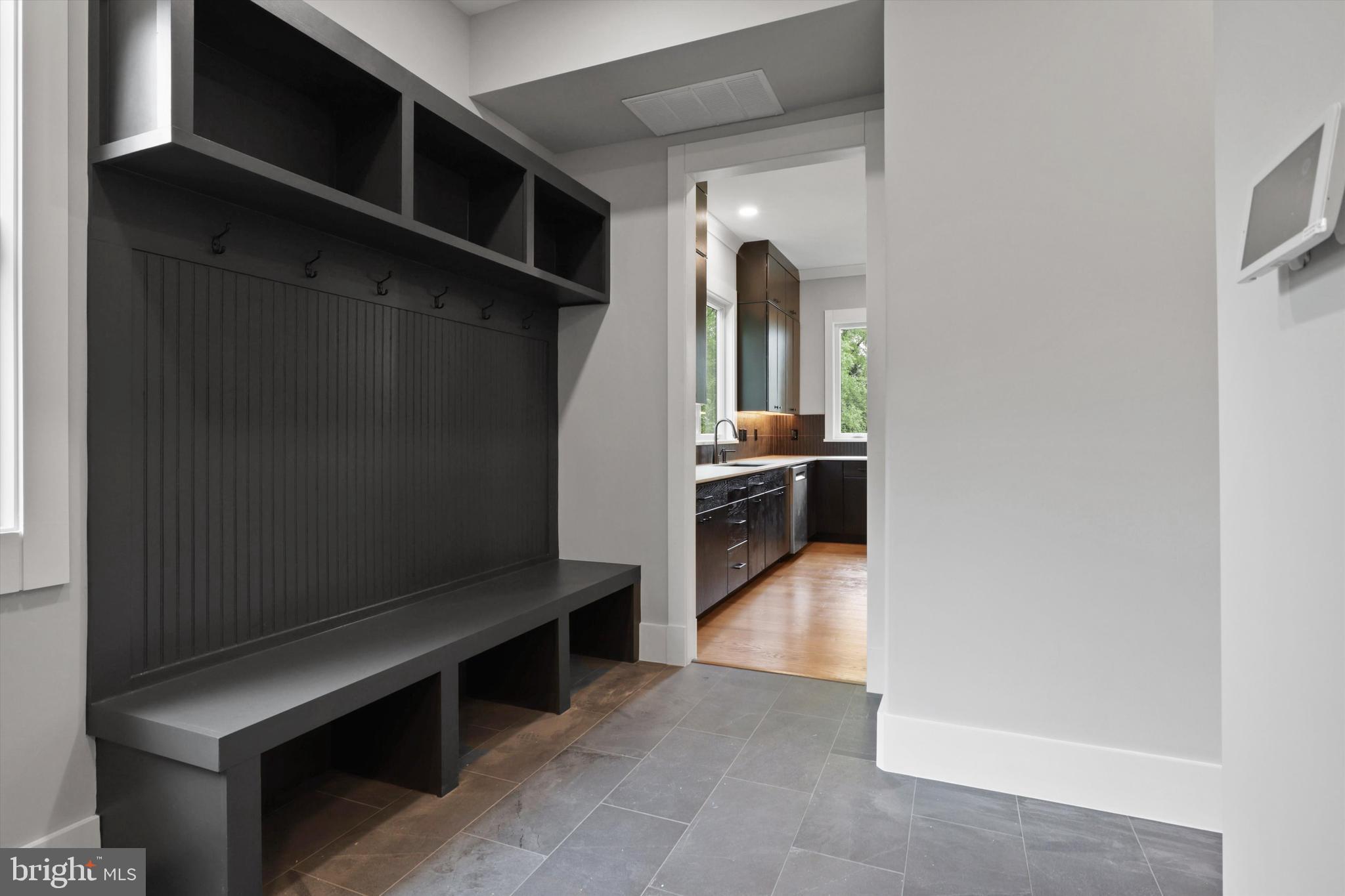 VIENNA WOODS - Residential